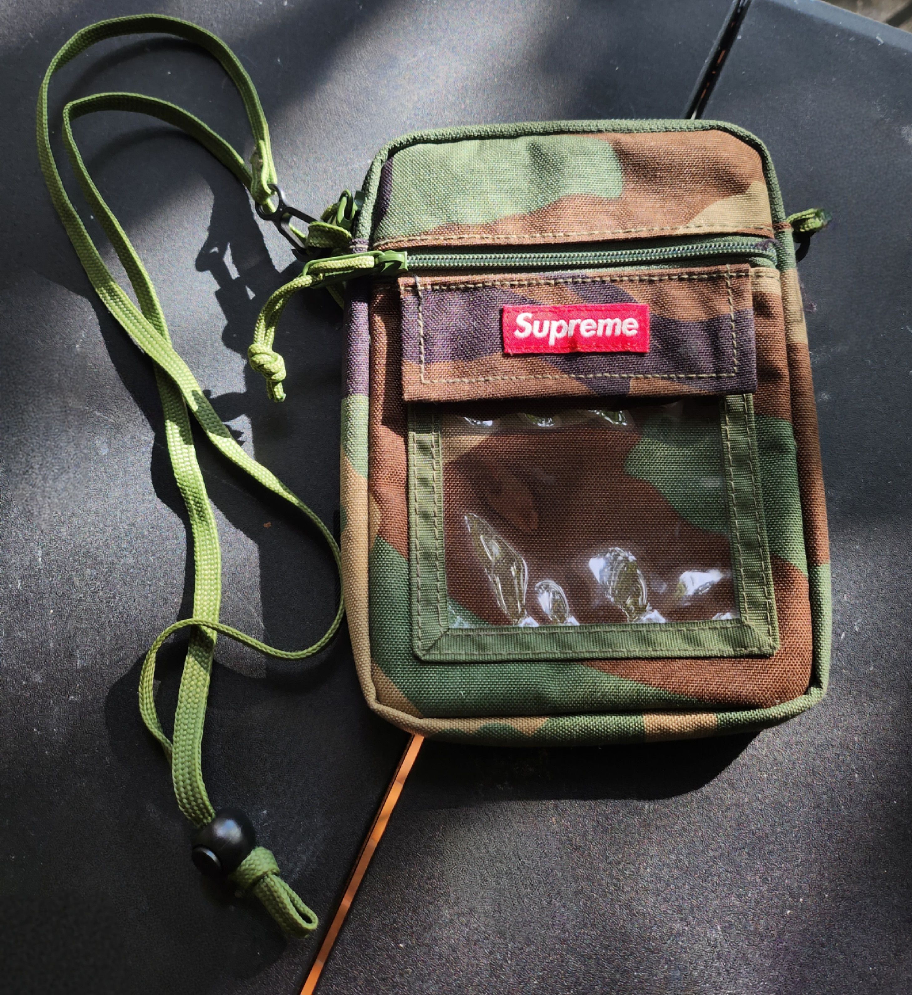 Supreme camo hot sale pouch