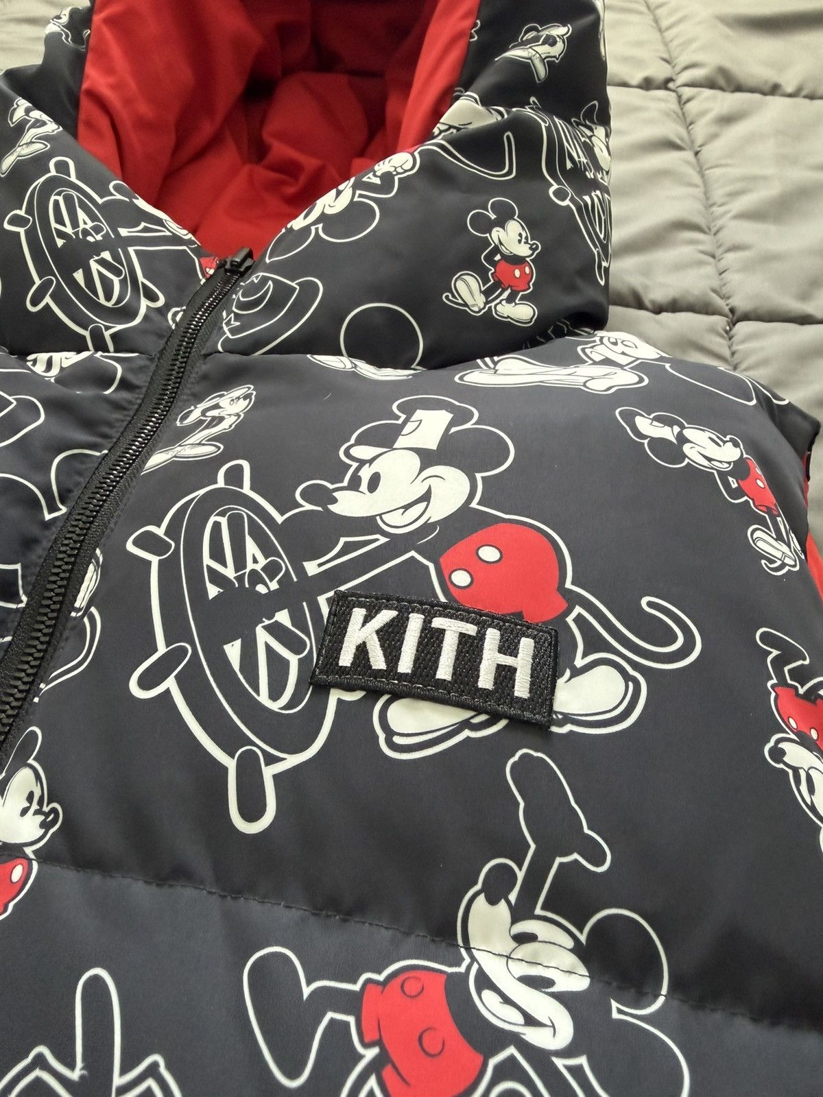 Disney × Kith Kith x Disney Reversible Vest Size US L / EU 52-54 / 3 - 4 Thumbnail
