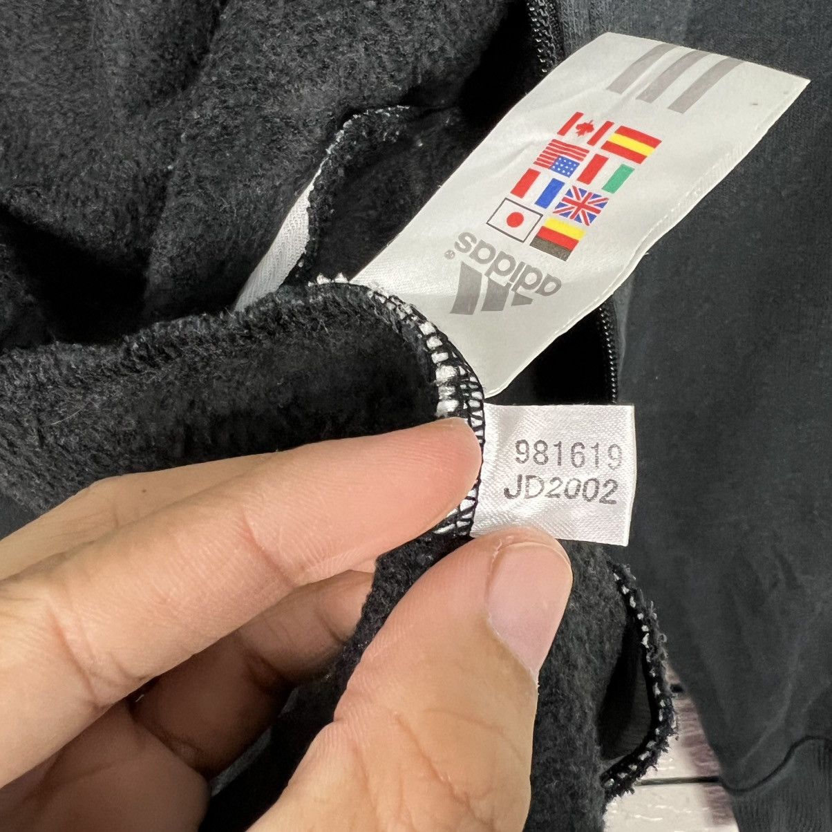 Adidas Y2k Vintage ADIDAS Embroidery Logo Zipper Hoodies #4046-C184 Size US L / EU 52-54 / 3 - 18 Thumbnail