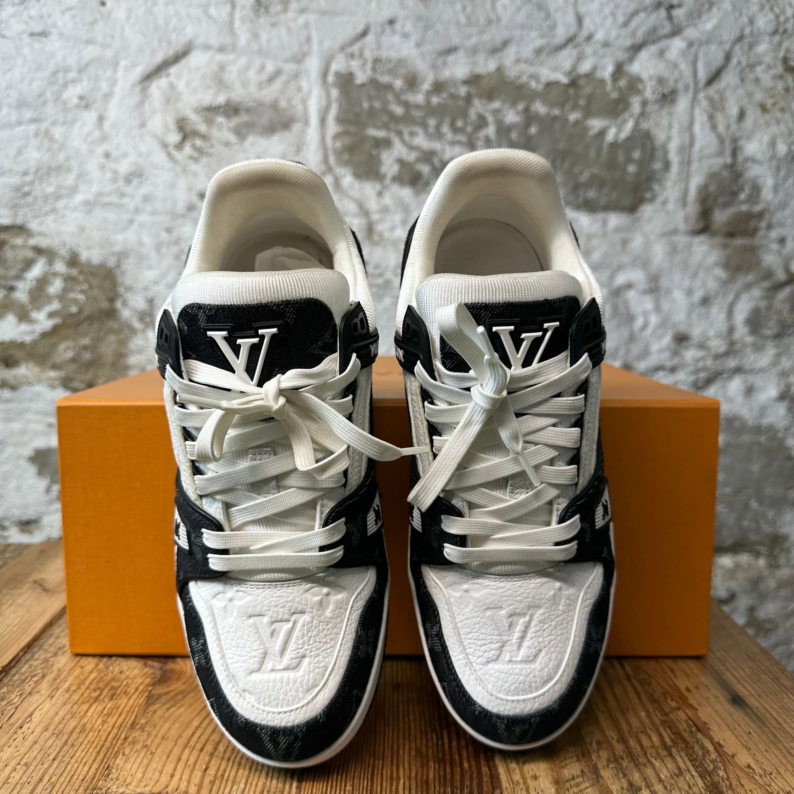 Louis Vuitton Louis Vuitton Black White Trainer Sneaker Sz 6 (38) Size US 6 / EU 39 - 2 Thumbnail