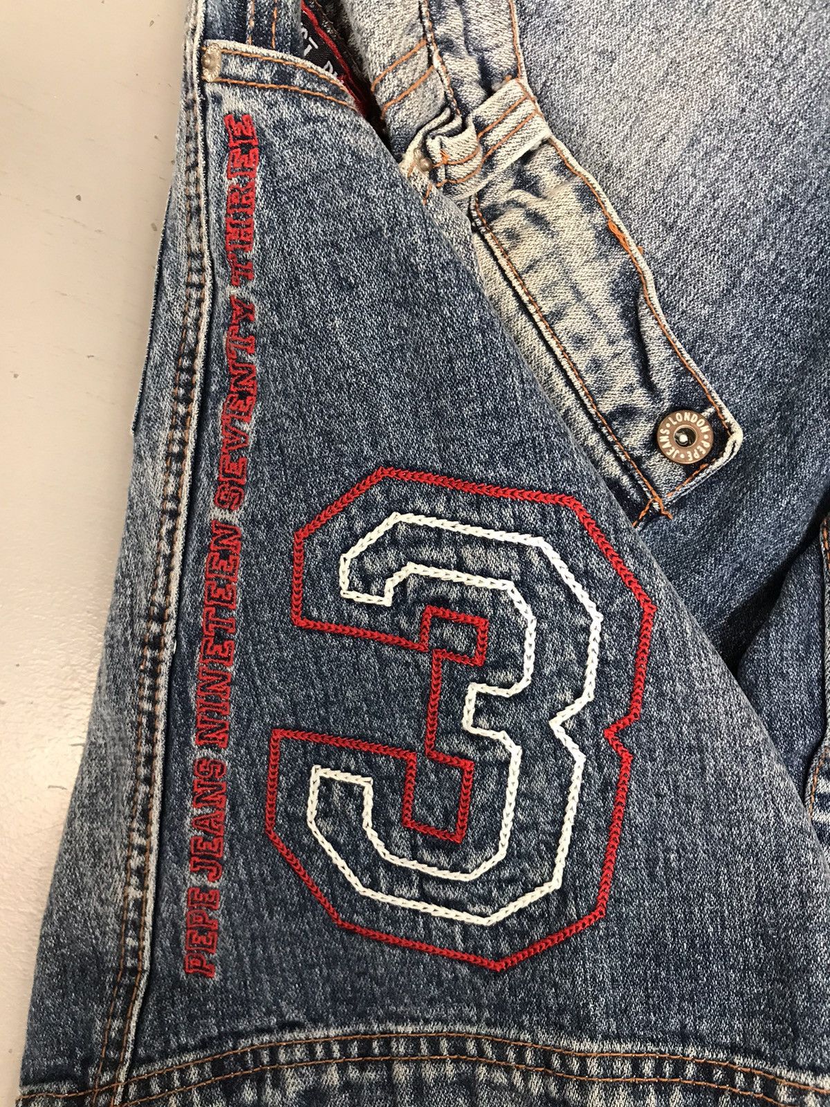 Vintage Pepe jeans embroidered denim short