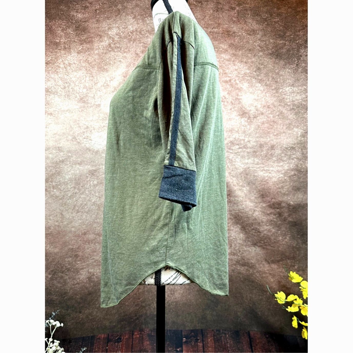 Chaser Brand Chaser Round Neck 3/4 Sleeve Contrasting Trim Olive/Black M Size M / US 6-8 / IT 42-44 - 6 Thumbnail