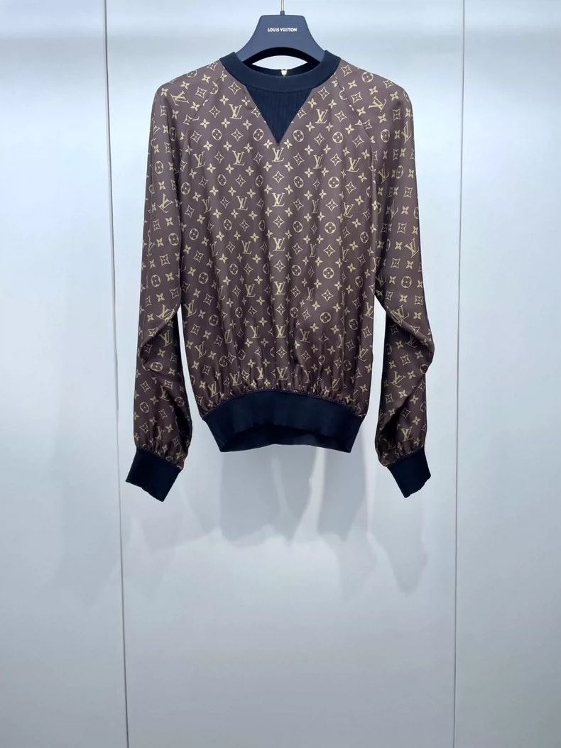 Louis Vuitton Classic Louis Vuitton Silk Long Sleeve Top- DMC Size US XS / EU 42 / 0 - 1 Thumbnail