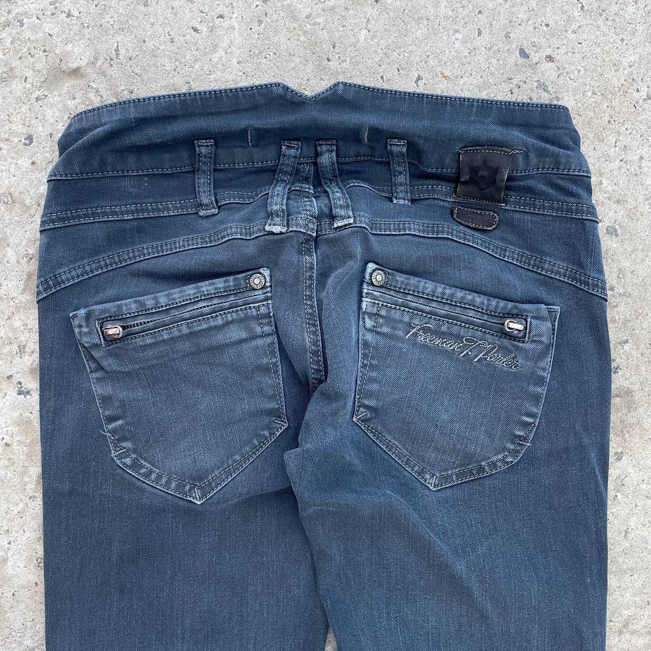Freeman Vintage Women’s Skinny Freeman T Porter With a low seat Size 28" / US 6 / IT 42 - 11 Thumbnail