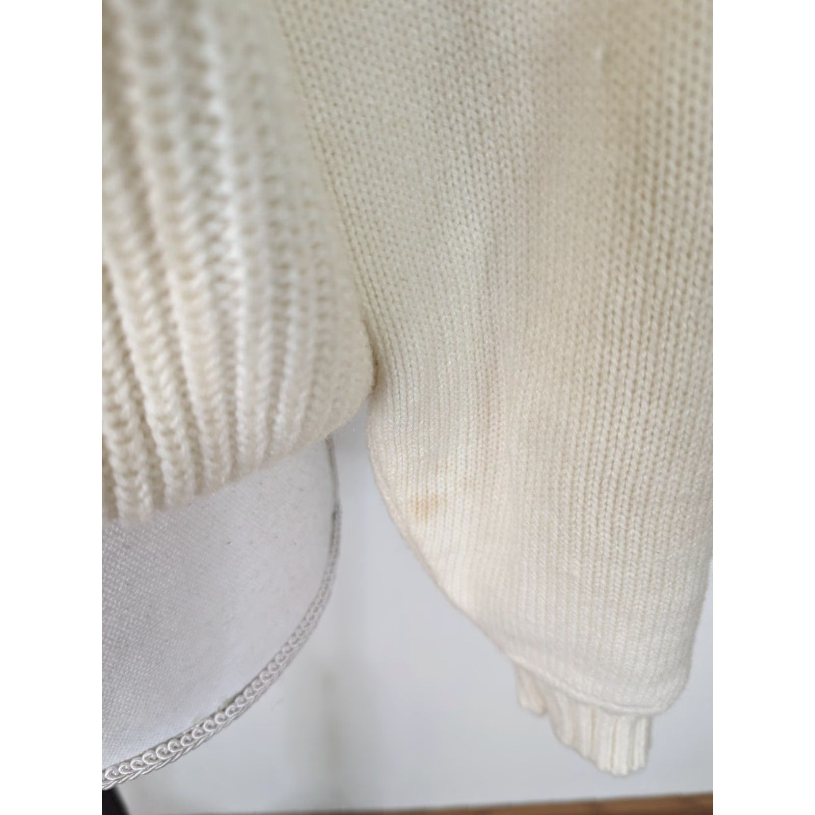 Vintage VINTAGE Cream Cable Knit Button Cardigan Sweater Women's Small S6W Size S / US 4 / IT 40 - 6 Thumbnail