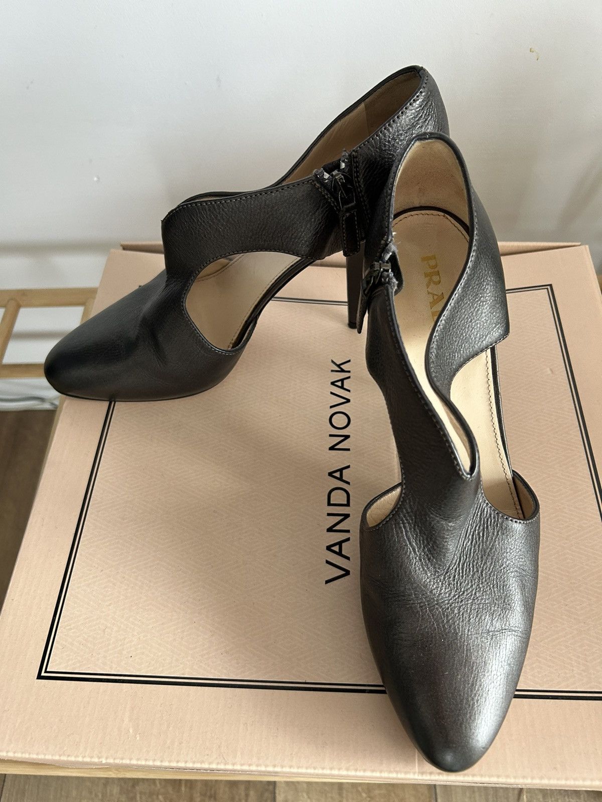 Prada Prada shoes heels 39 USA 7,5 Size US 8 / IT 38 - 1 Thumbnail