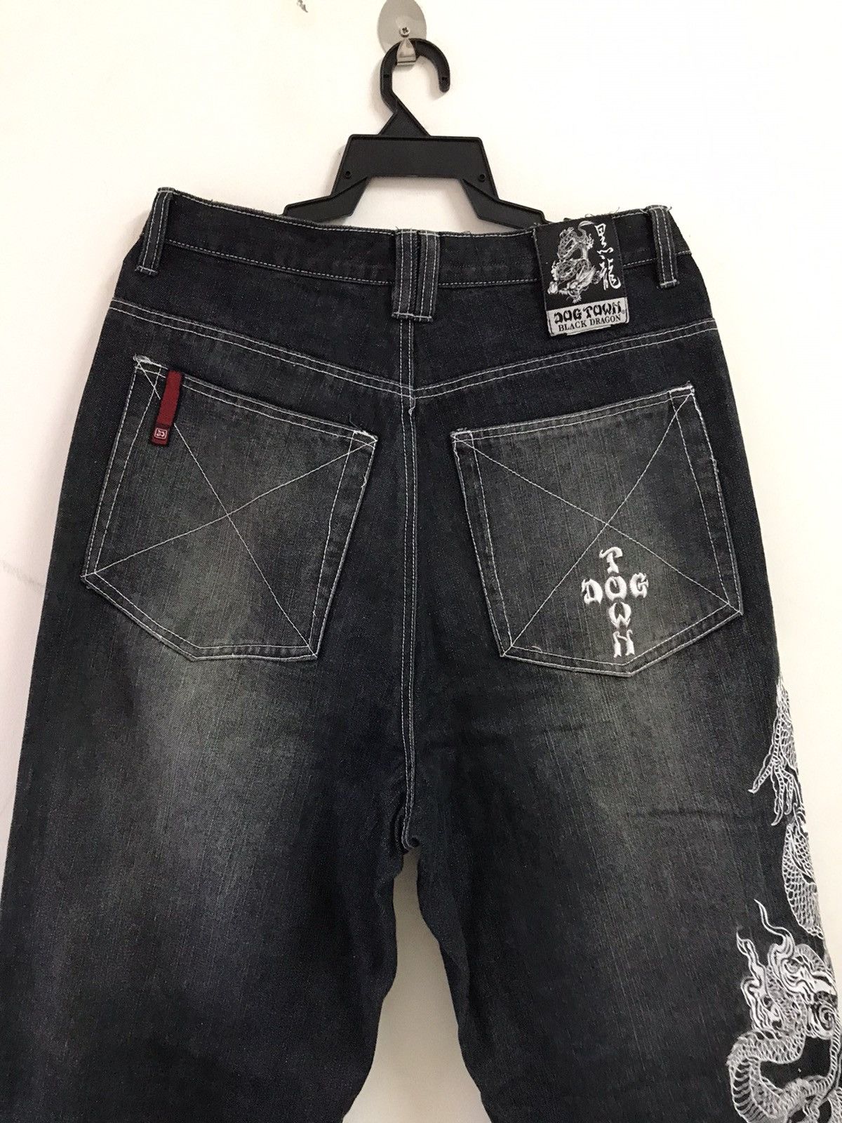 Dogtown Rare Dogtown Black dragon baggy jeans Size US 32 / EU 48 - 5 Thumbnail