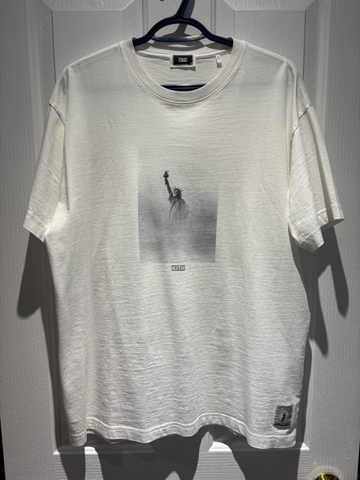 Kith Kith New York City Statue of Liberty City Exclusive T Shirt Size US M / EU 48-50 / 2 - 2 Thumbnail