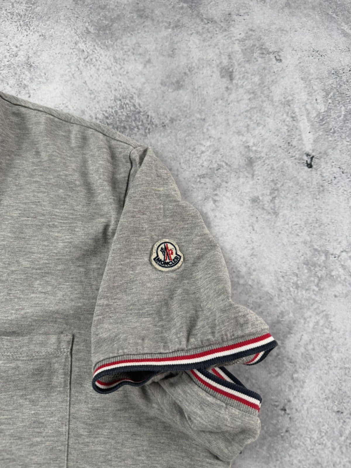 Moncler Moncler grey arm logo tee Size US XXL / EU 58 / 5 - 3 Thumbnail