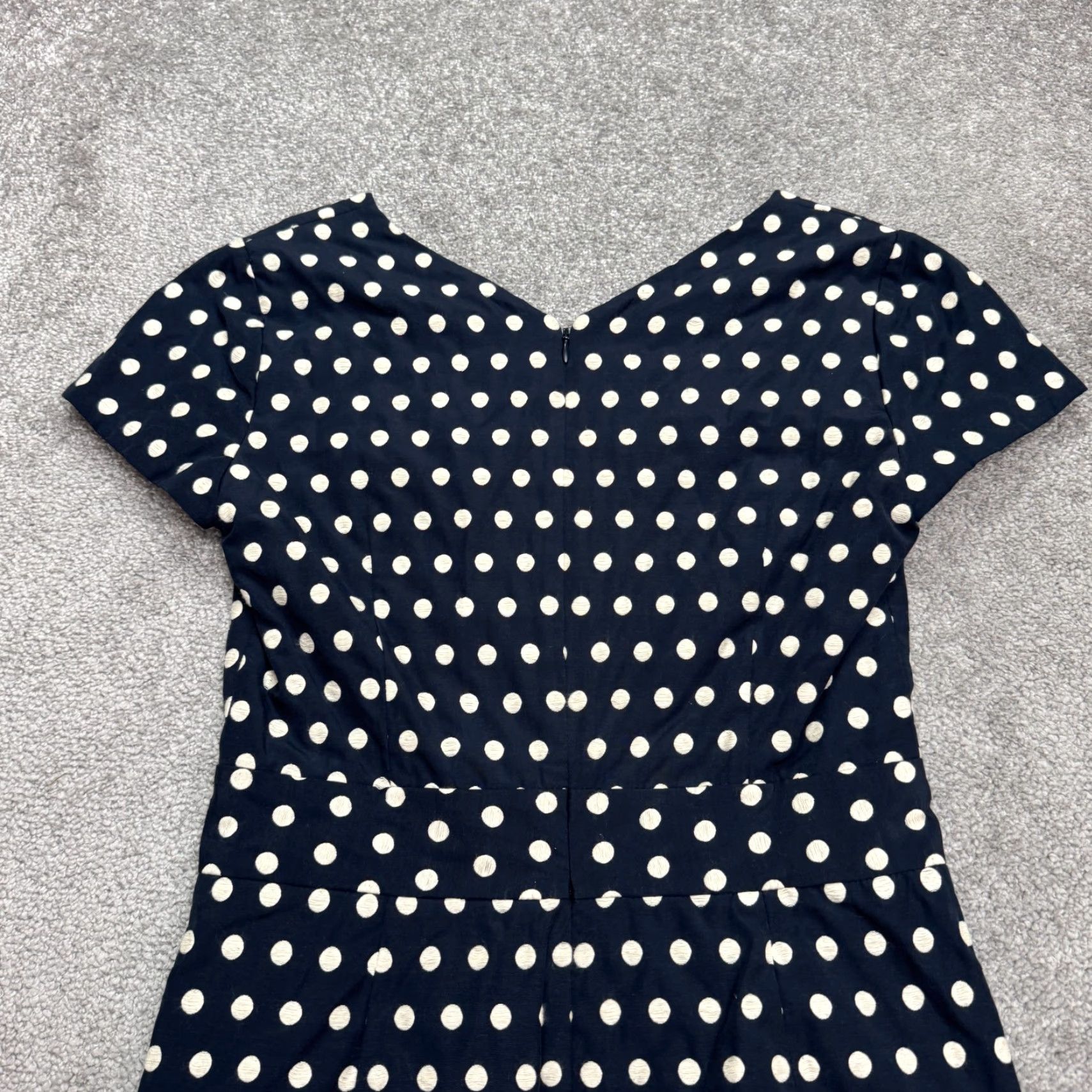 Banana Republic Banana Republic Polka Dot Midi Sheath Dress Women 4 Navy White Cap Sleeve V-Neck Size S / US 4 / IT 40 - 4 Thumbnail