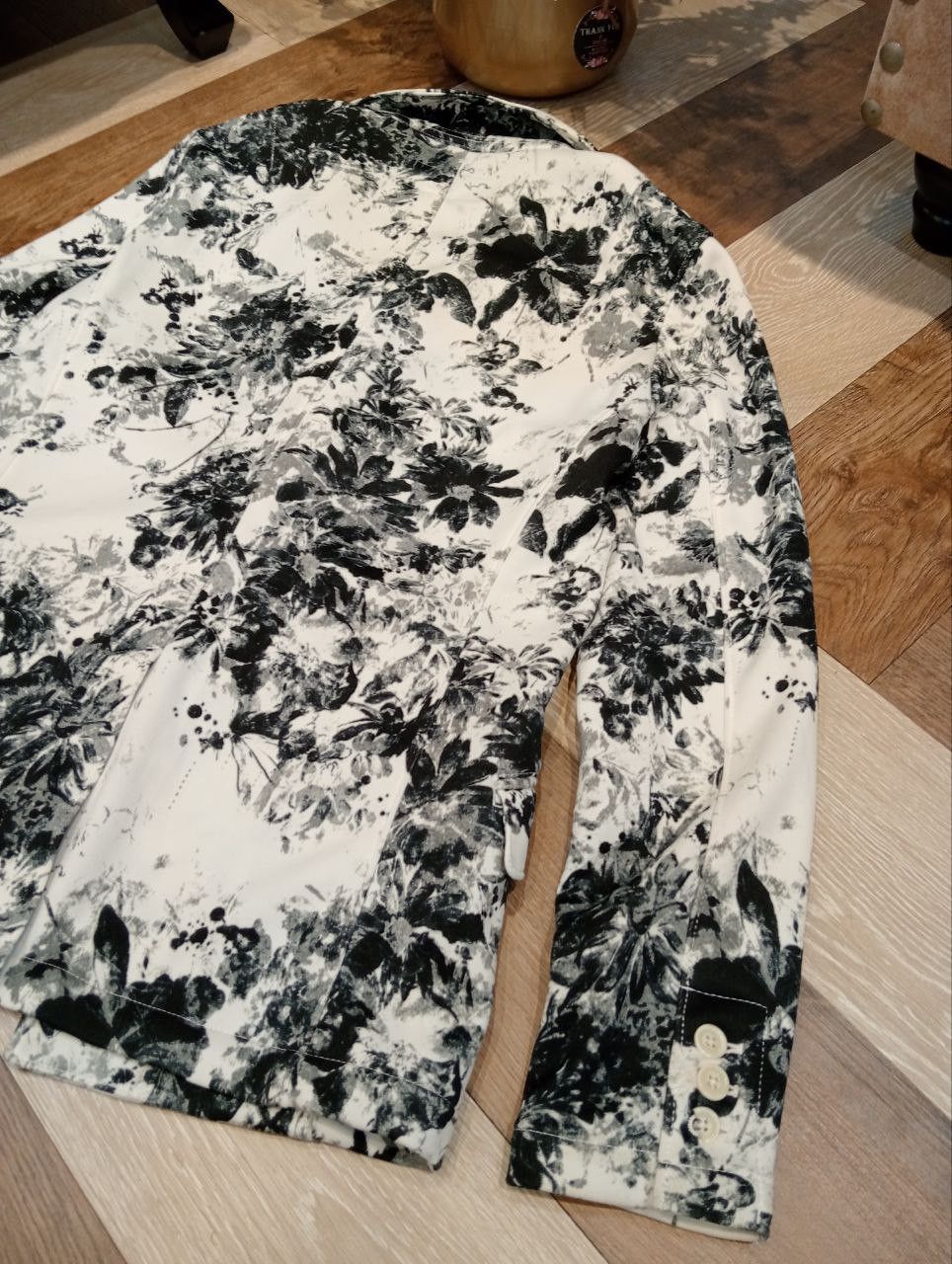Tornado Mart TORNADO MART JAPAN FLORAL BLACK & WHITE BLAZER JACKET Size US L / EU 52-54 / 3 - 15 Thumbnail