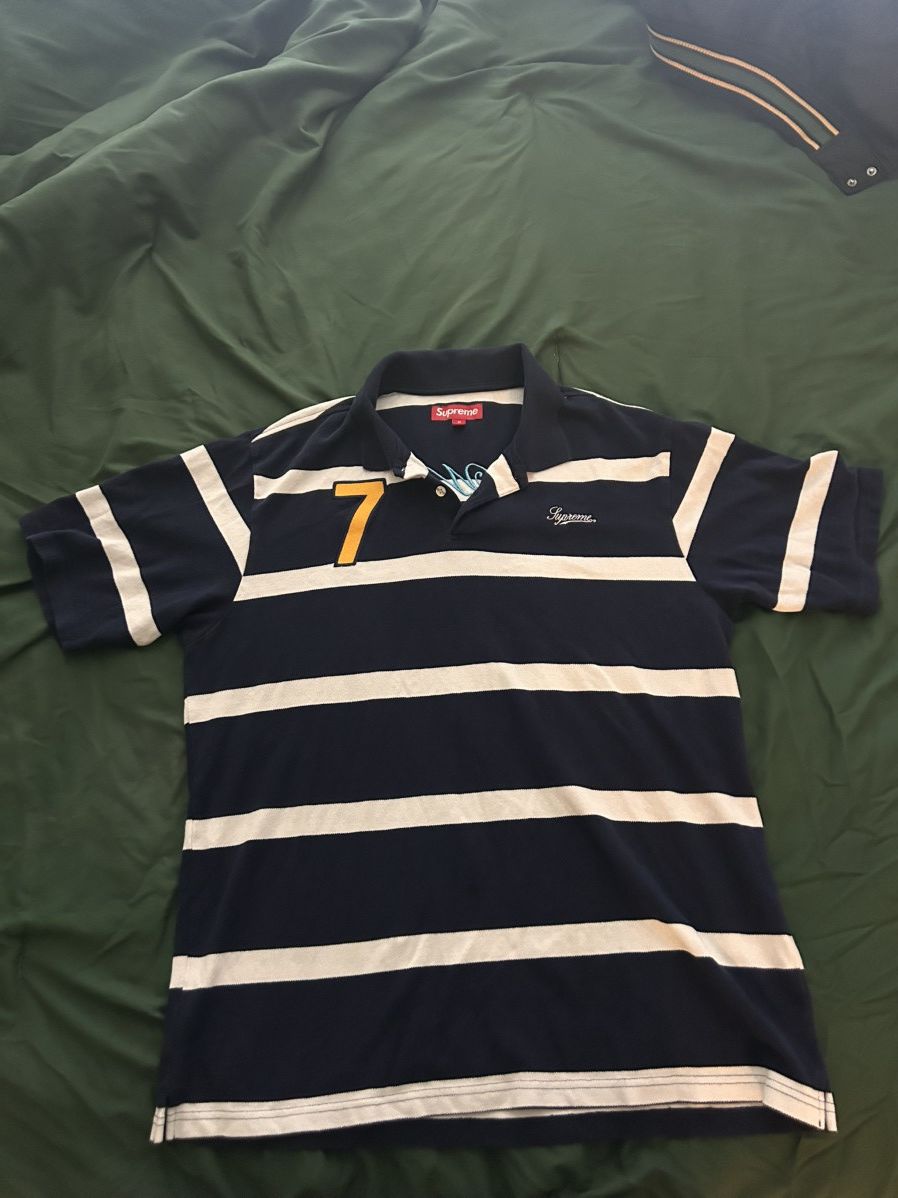 トップス Supreme Cursive Polo \"Navy Stripe Buy Supreme Cursive Polo 'Navy Stripe' - SS25KN91 NAVY