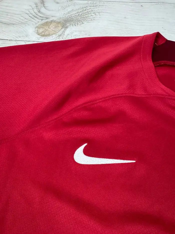 Nike Nike Liverpool 2022 2023 Home Football Shirt Soccer Jersey Size US L / EU 52-54 / 3 - 6 Thumbnail