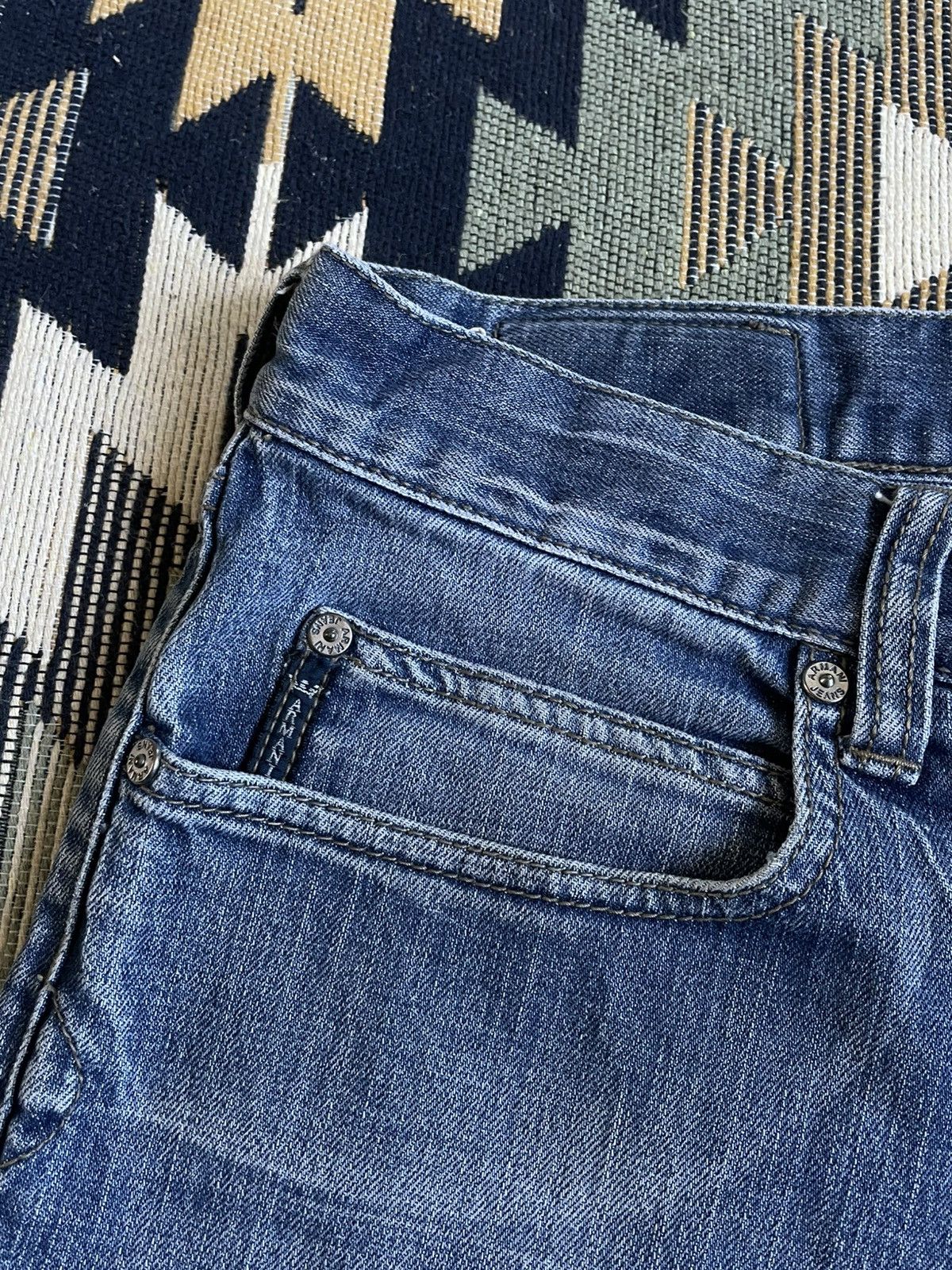 Armani × Vintage Vintage Armani Matal Logo Denim Jeans Size US 33 - 9 Thumbnail