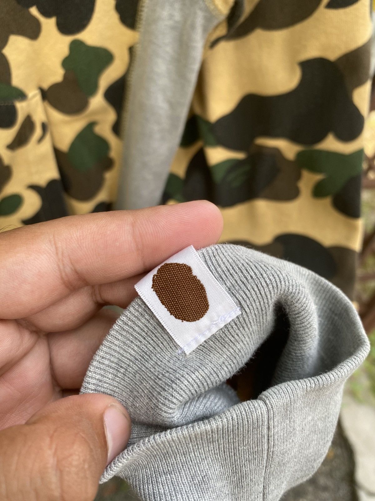 Bape Bape 1st Camo Glow in The Dark Full Zip Hoodie Size M Size US M / EU 48-50 / 2 - 7 Thumbnail