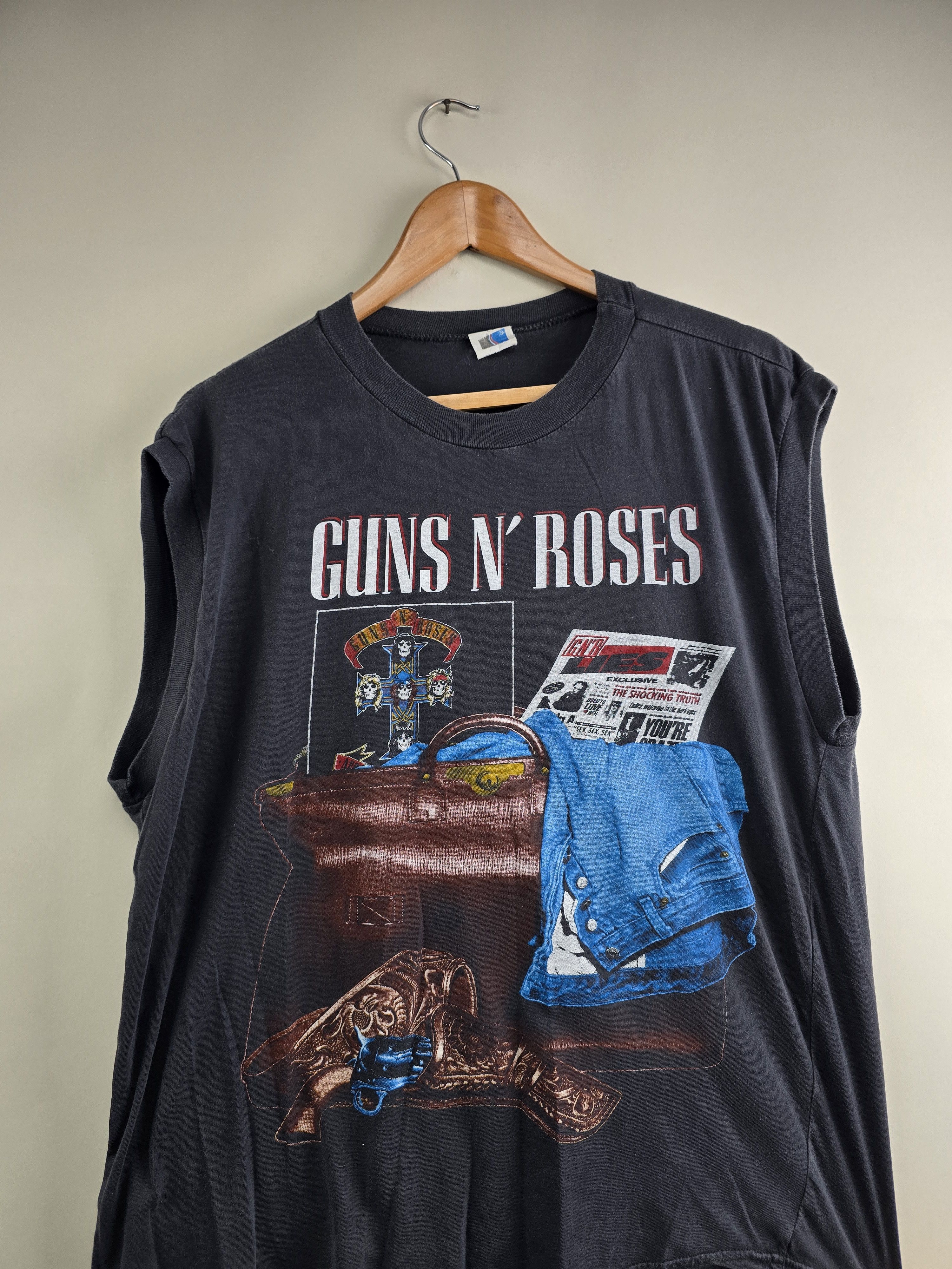 Band Tees × Guns N' Roses × Vintage 90s Guns N' Roses Lies Muscle tee S 22" 26" Size US M / EU 48-50 / 2 - 2 Thumbnail