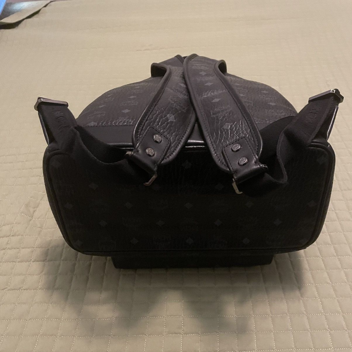 MCM MCM Stark Backpack Medium Black Leather Size ONE SIZE - 5 Thumbnail