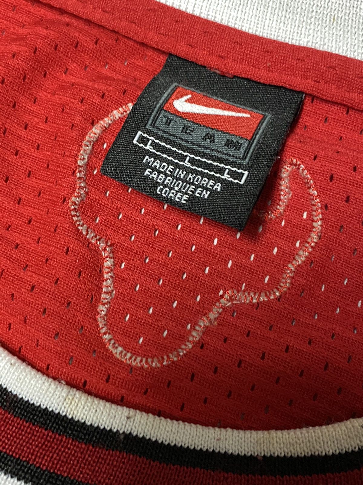 Jordan Brand × Nike × Vintage Nike Jordan 23 Vintage NBA Chicago Bulls Basketball Jersey Size US L / EU 52-54 / 3 - 4 Thumbnail