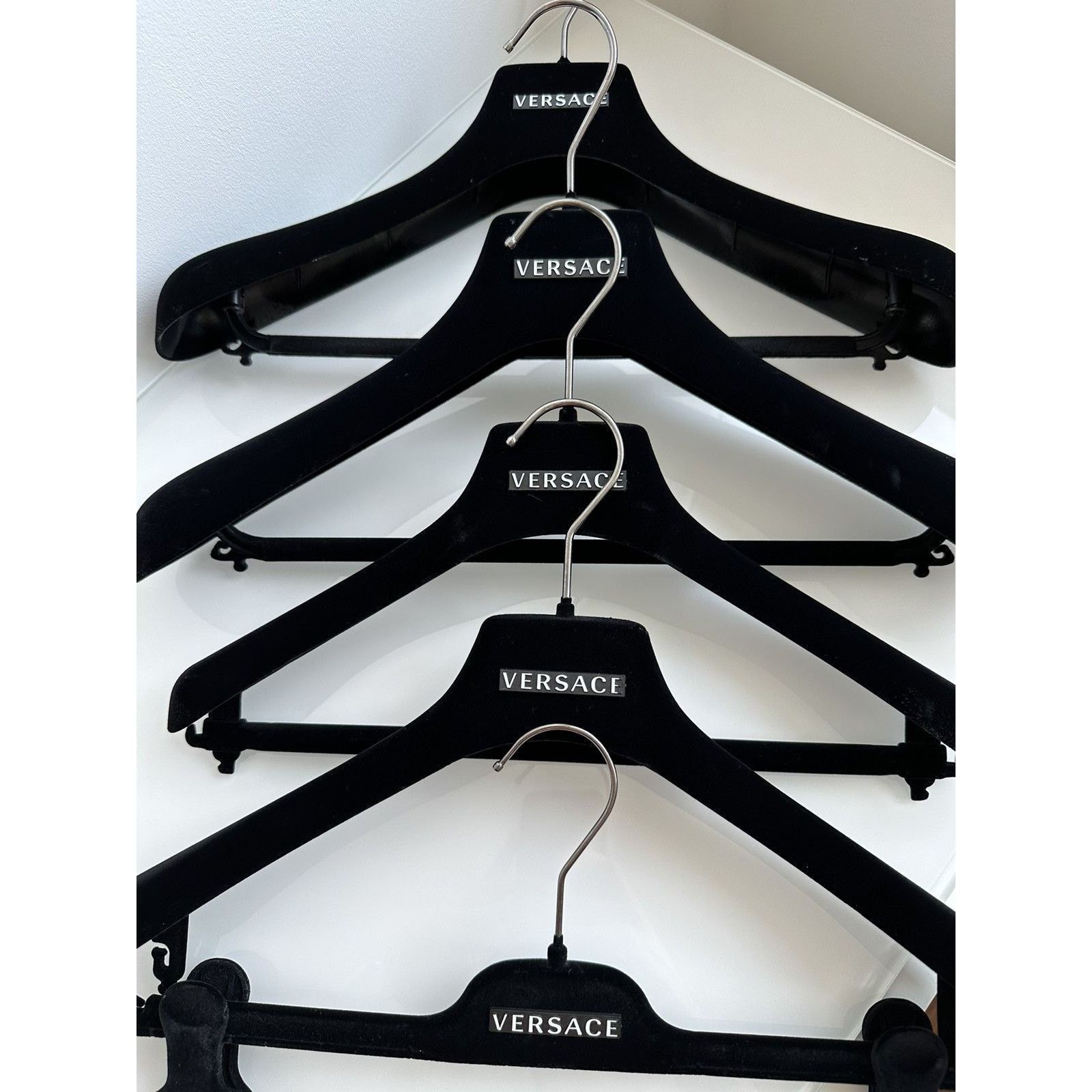 Versace Versace premium made in italy metal velour black hangers Size ONE SIZE - 2 Thumbnail