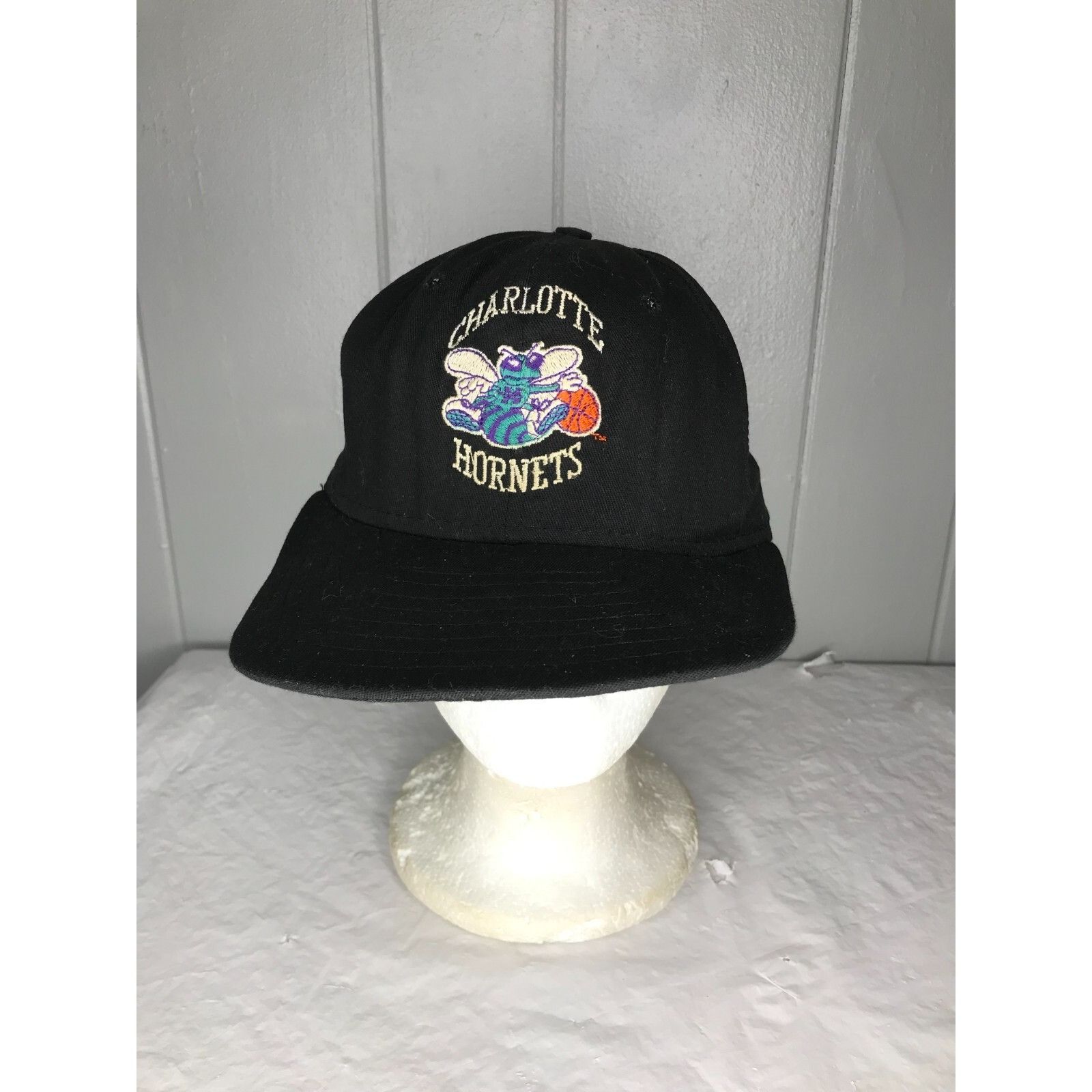 NBA × Vintage Vintage Charlotte Hornets SnapBack Hat Cap AJD 90s NBA Plain Size ONE SIZE - 1 Thumbnail