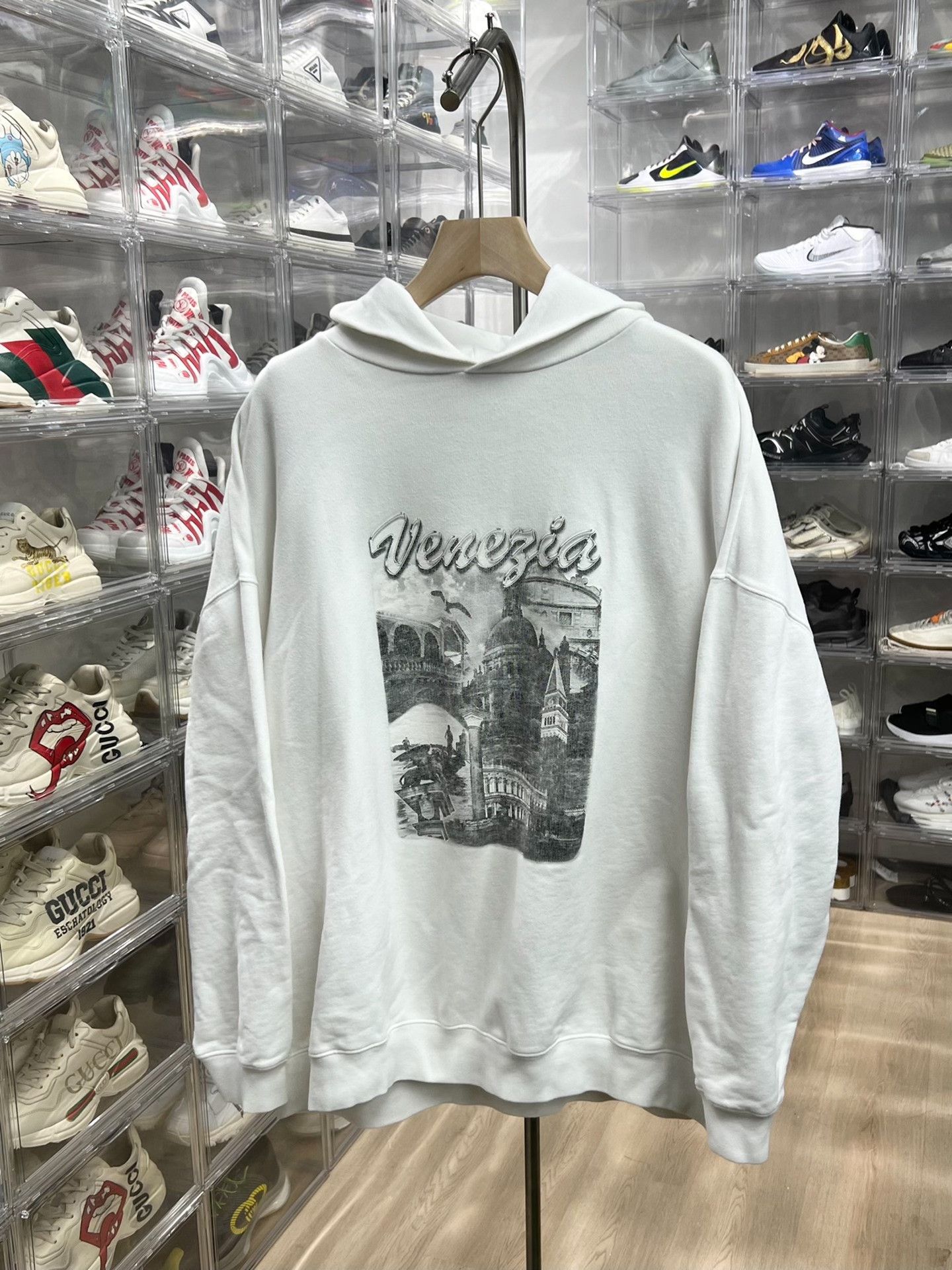 Balenciaga Balenciaga Printed Hoodie s Men Size US S / EU 44-46 / 1 - 1 Thumbnail