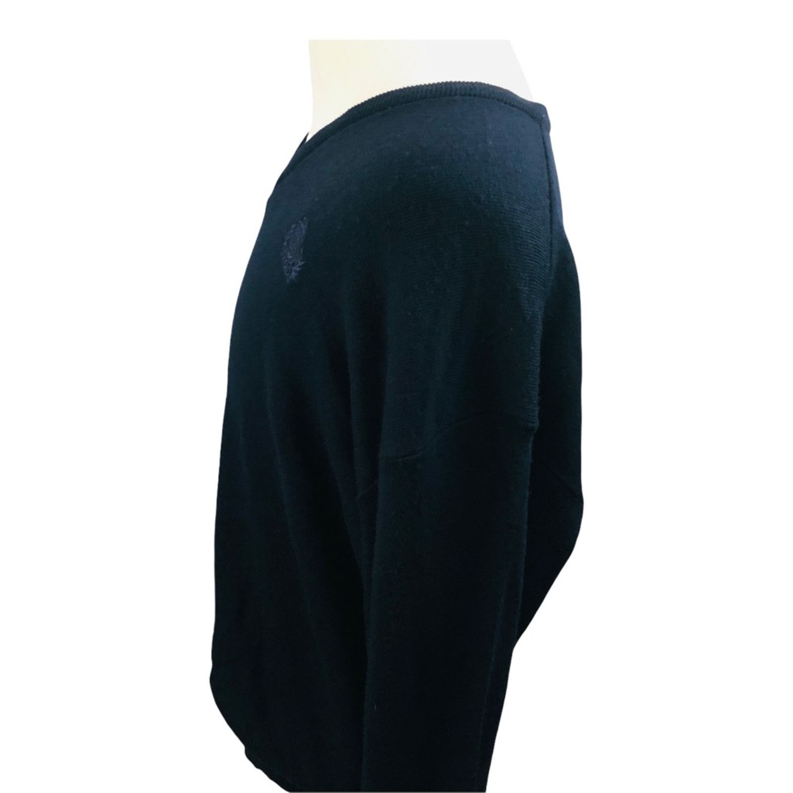 Izod Izod Vintage Pullover Sweater Crest Navy Blue V Neck L USA Size US L / EU 52-54 / 3 - 4 Thumbnail