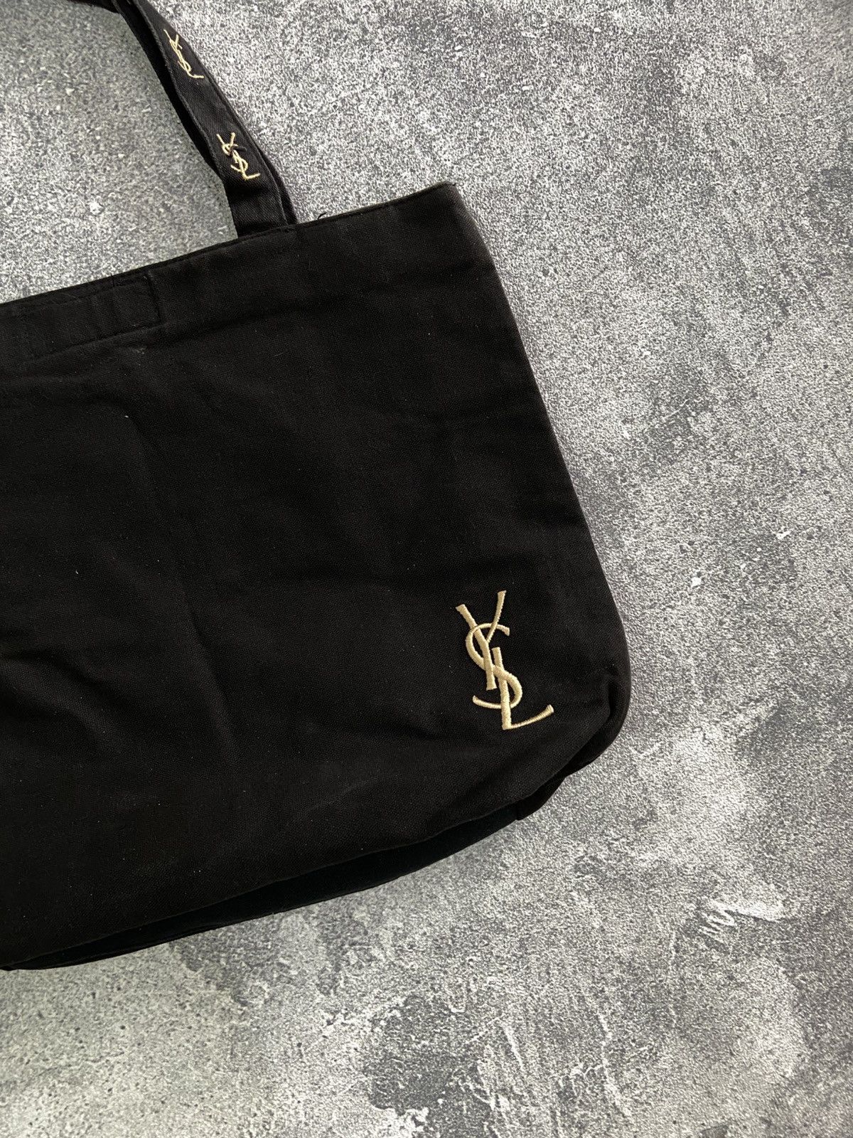 Yves Saint Laurent Yves saint lauren novelty totebag black gold embroidery logo Size ONE SIZE - 2 Thumbnail
