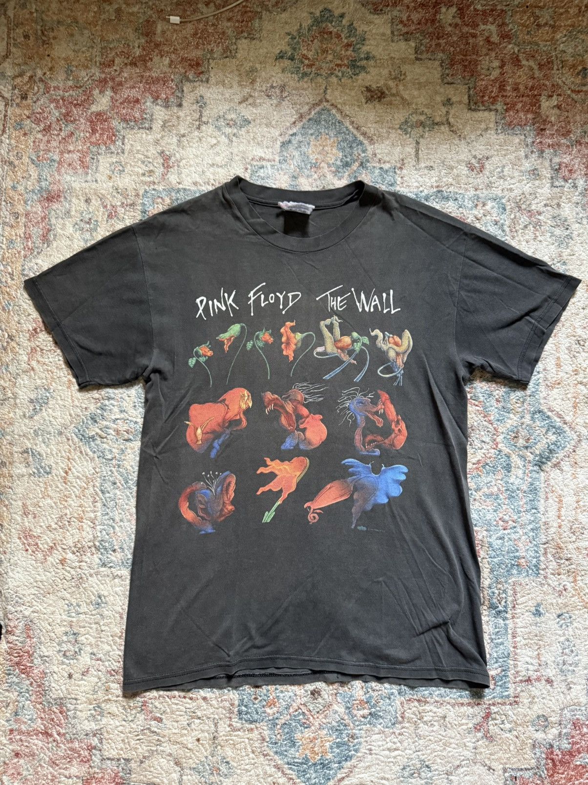 Pink Floyd Vintage Pink Floyd The Wall 1994 Winterland Size US M / EU 48-50 / 2 - 1 Thumbnail