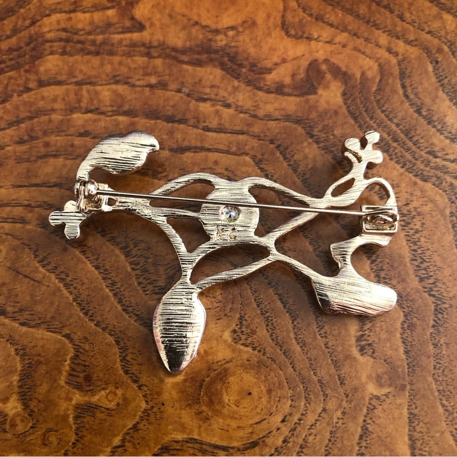 Kenneth Cole Kenneth Cole botanical enamel brooch Size ONE SIZE - 2 Thumbnail