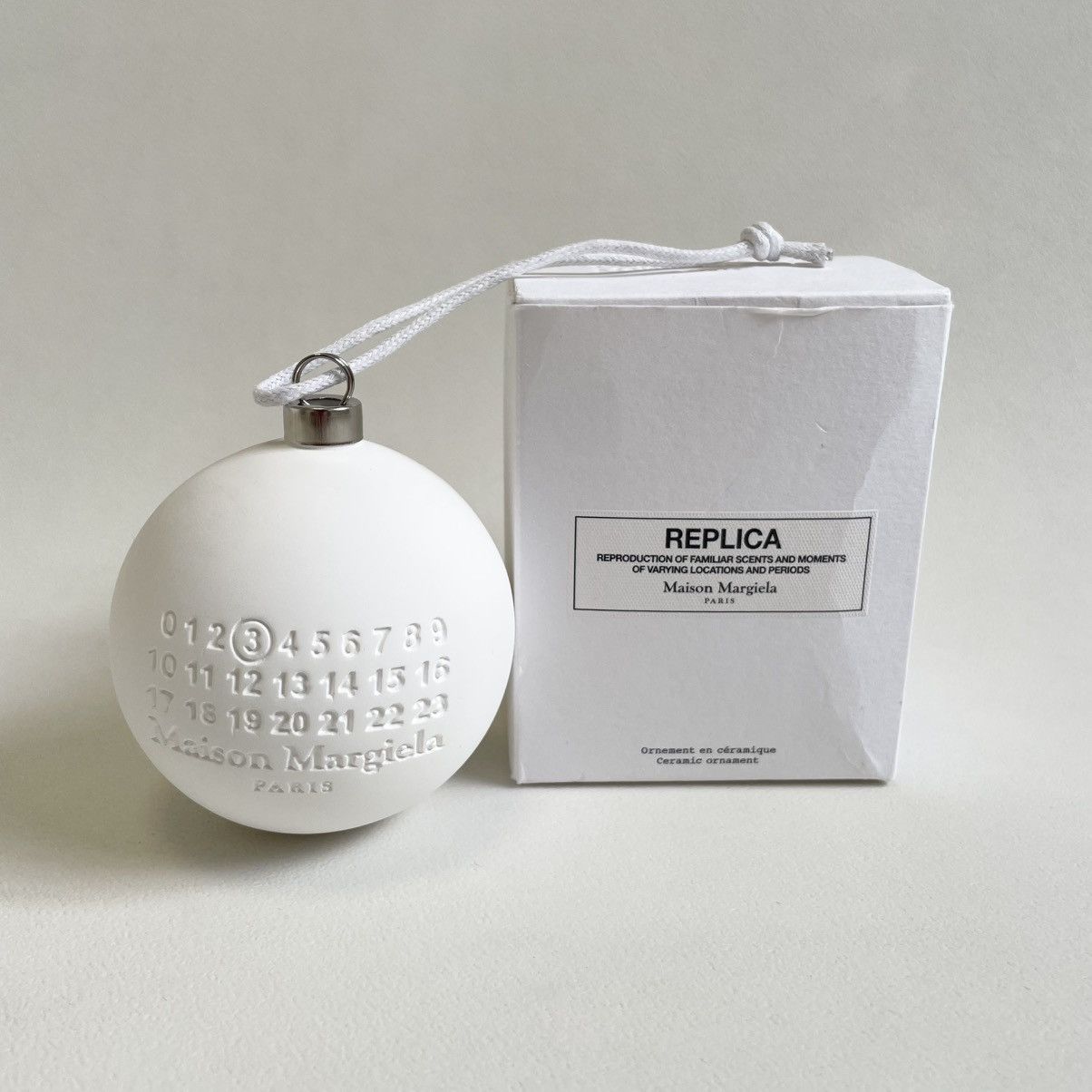 Maison Margiela White Porcelain ‘Christmas Tree Bauble’ Size ONE SIZE - 13 Thumbnail