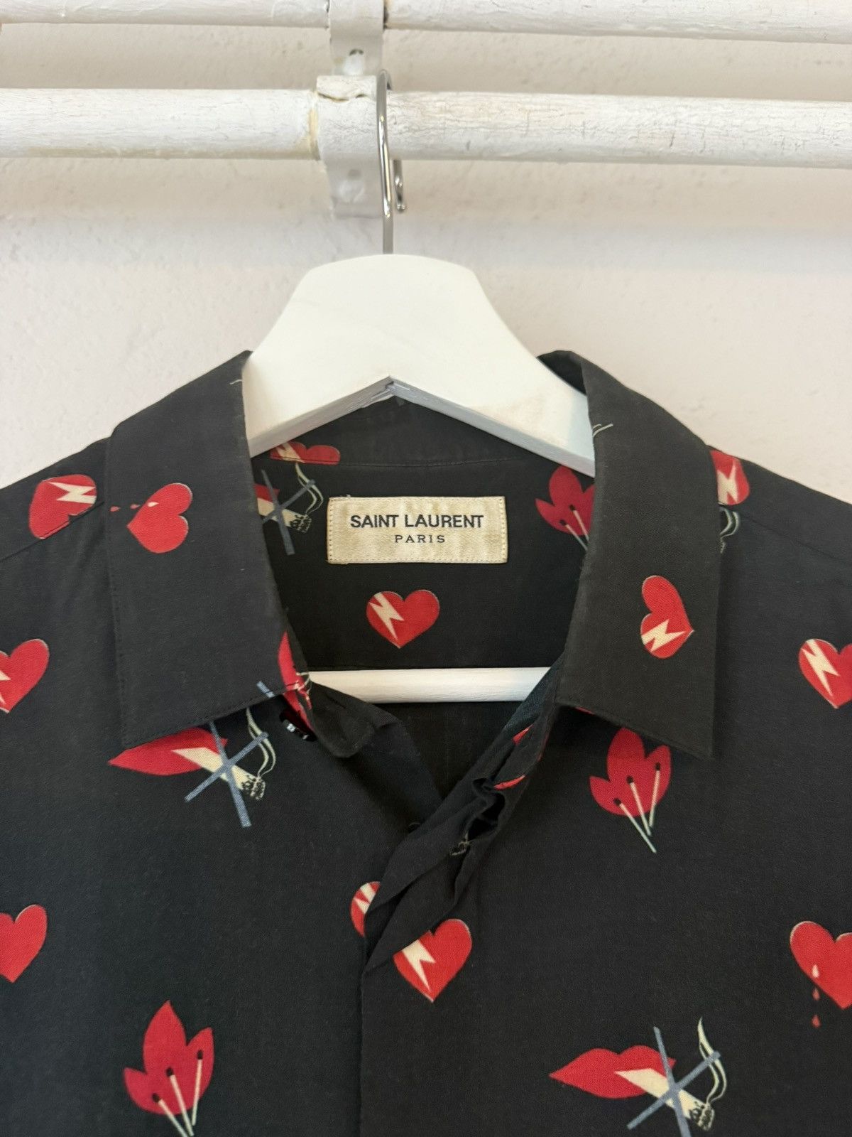 Saint Laurent Paris Black Shirt with Heart and Floral Motif Print Size US M / EU 48-50 / 2 - 3 Thumbnail
