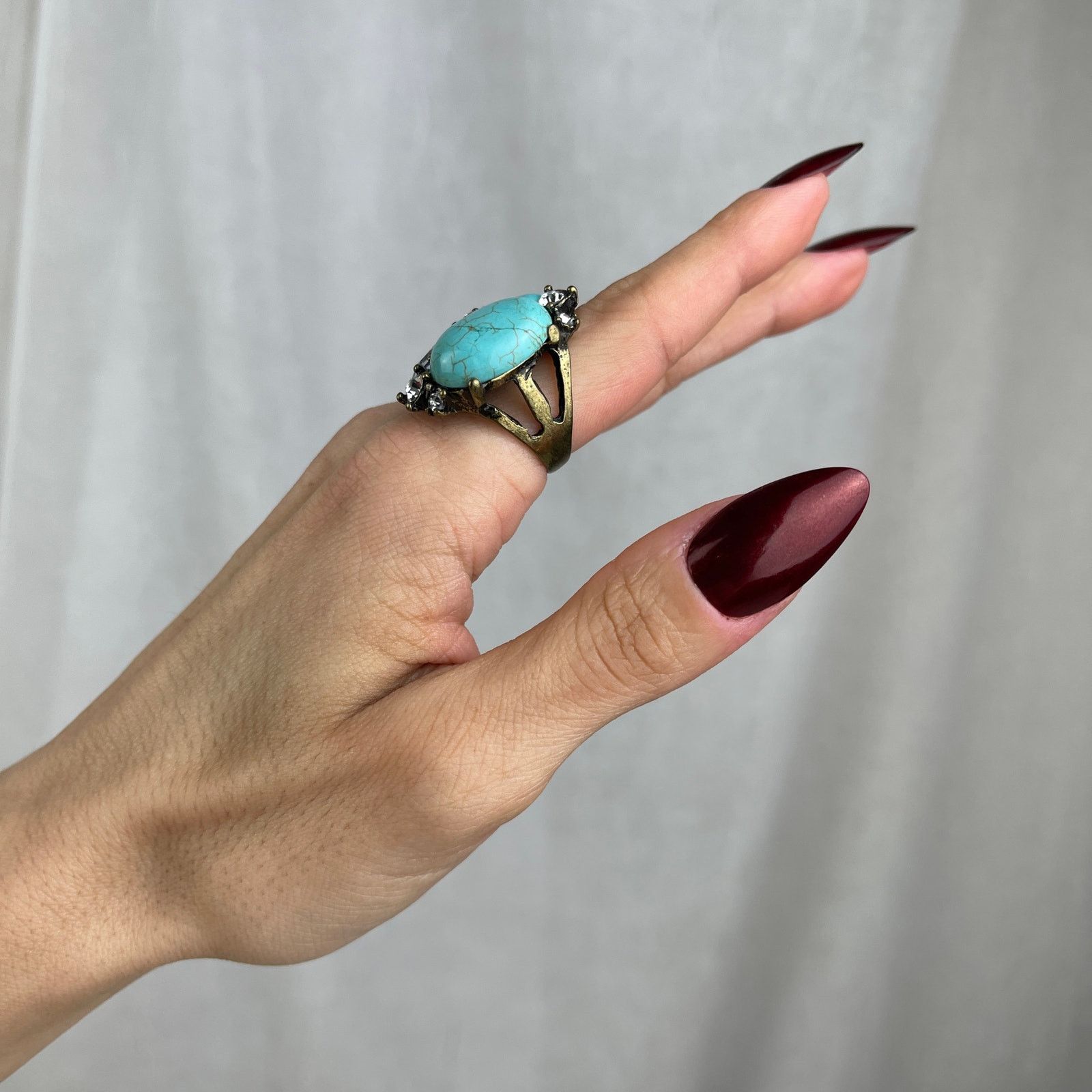Urban Outfitters VTG Y2K Urban Outfitters Turquoise Howlite Ring Gold 6-6.5 Size ONE SIZE - 17 Thumbnail
