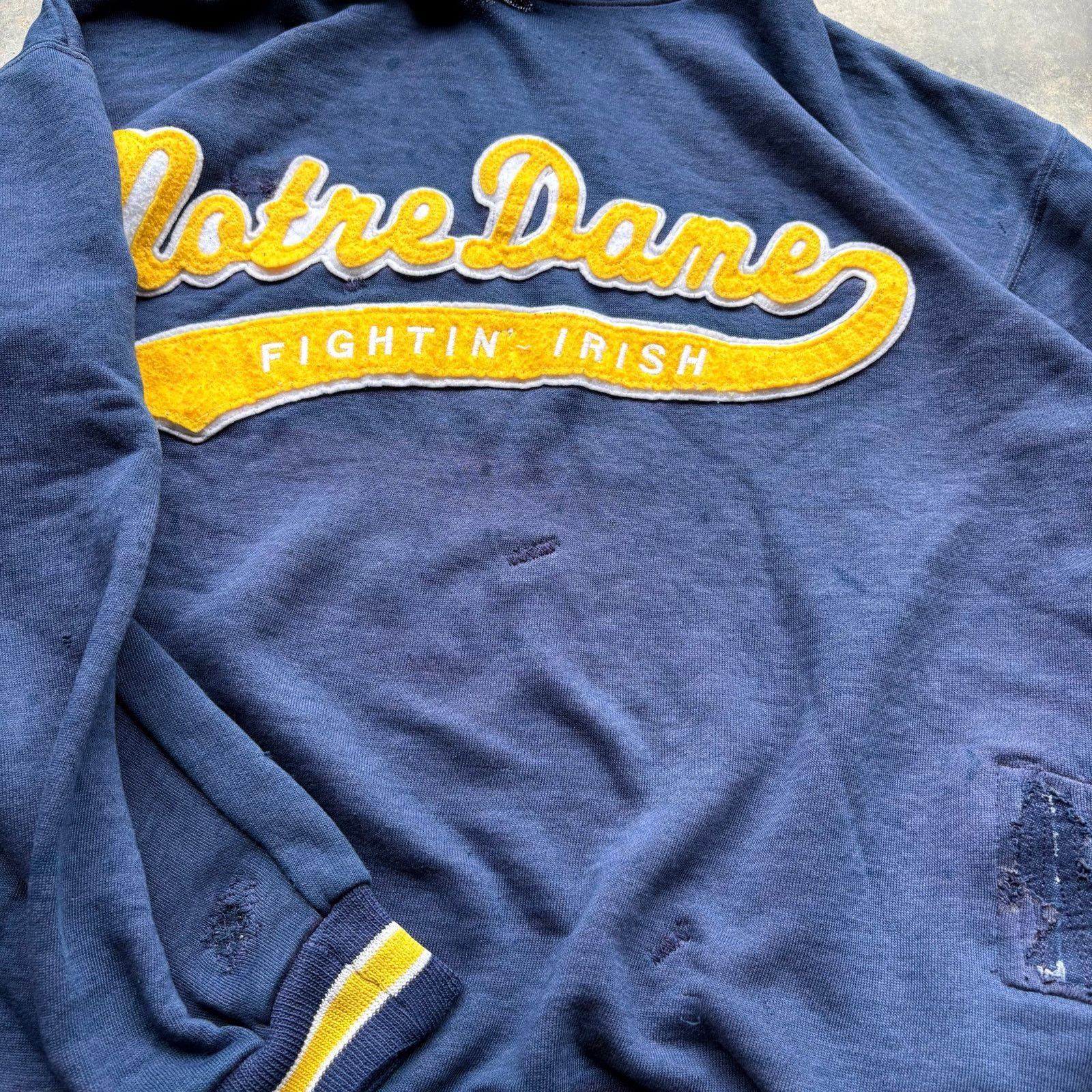 NCAA × Starter × Vintage Rare Vintage 90s Norte Dame Starter Sweatshirt Size Medium Size US M / EU 48-50 / 2 - 6 Thumbnail