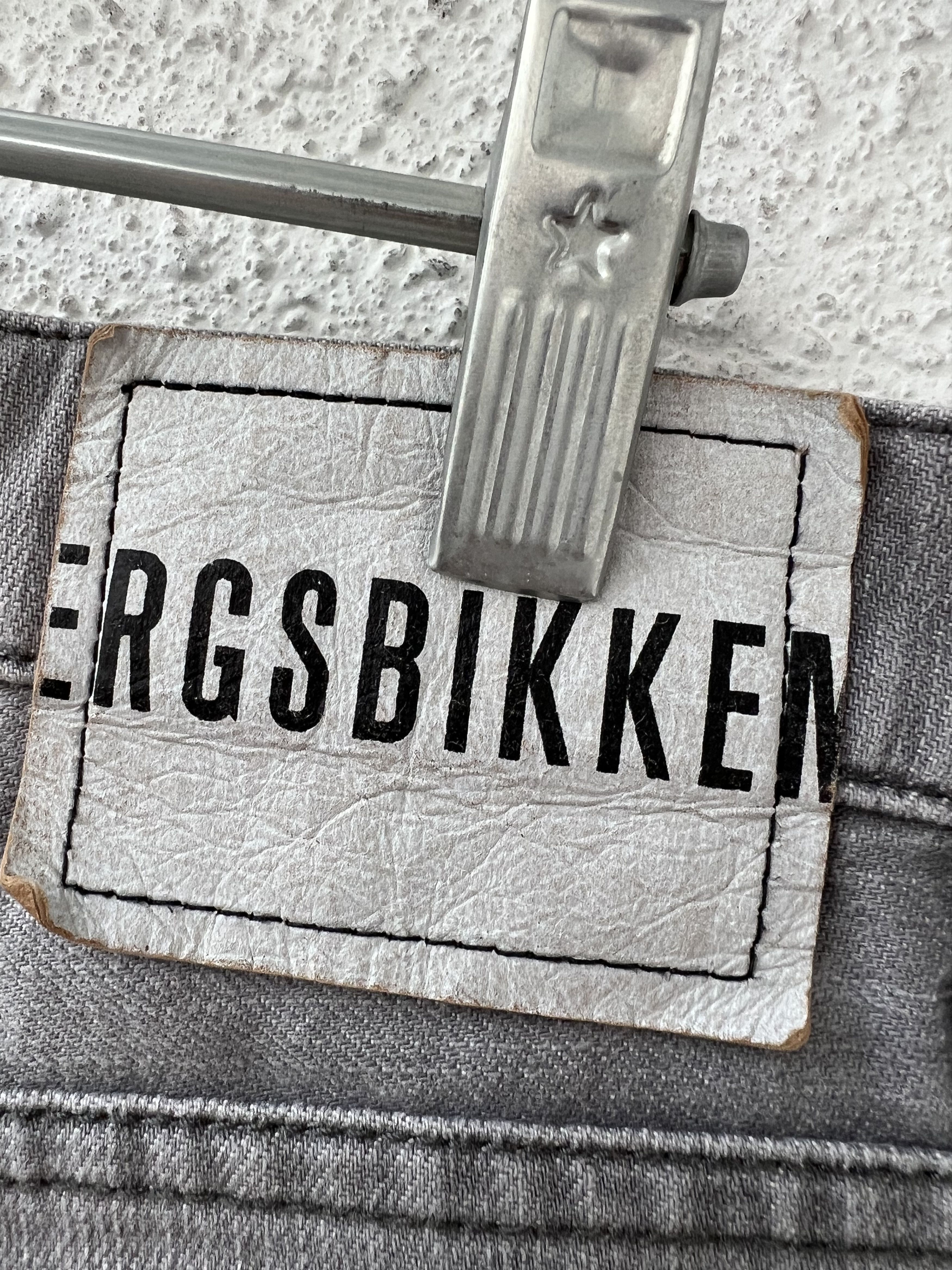 Dirk Bikkembergs Dirk Bikkembergs Denim Shorts 30 Size US 30 / EU 46 - 4 Thumbnail