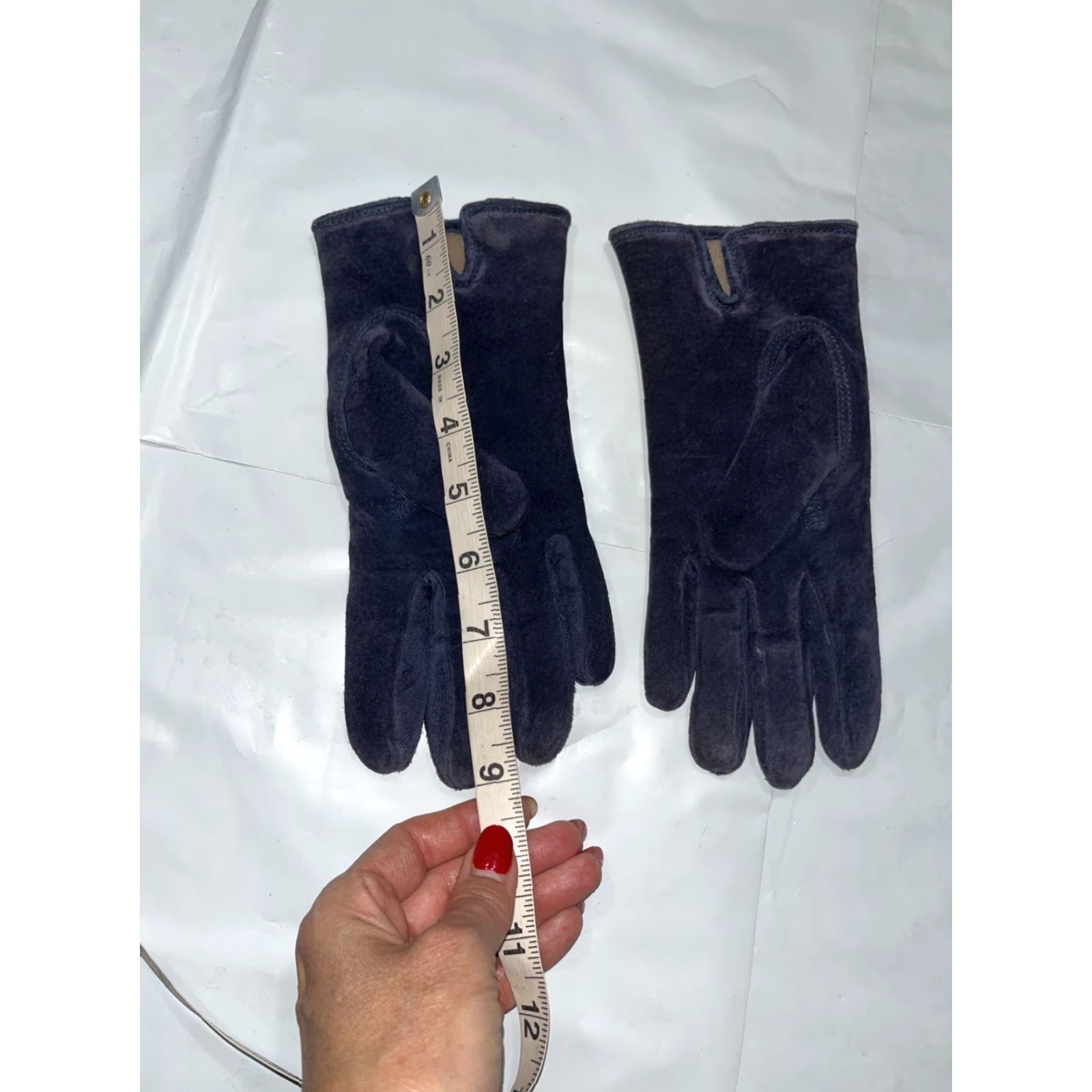 Vintage VINTAGE BLUE SUEDE LEATHER Driving Gloves Wrist Length Women’s Medium Med Winter Glove Warm Lined Size 32" / US 10 / IT 46 - 3 Thumbnail