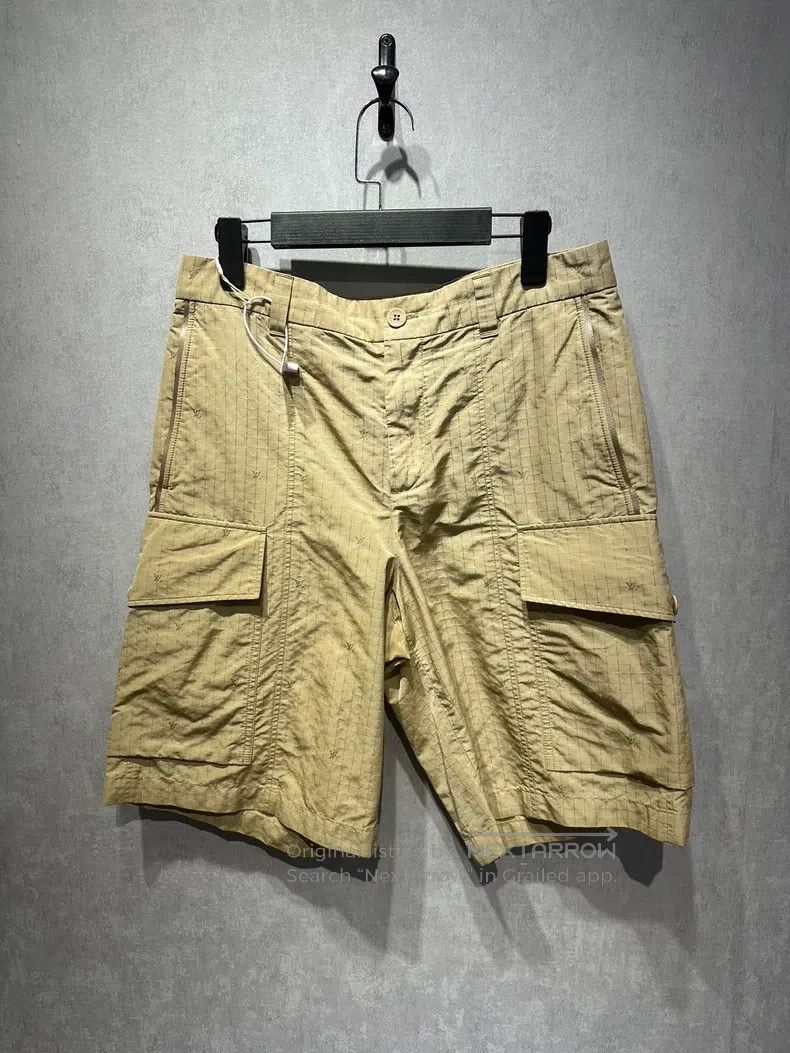 Louis Vuitton Louis Vuitton size US 46 Khaki logo overalls pants Size US 30 / EU 46 - 1 Thumbnail