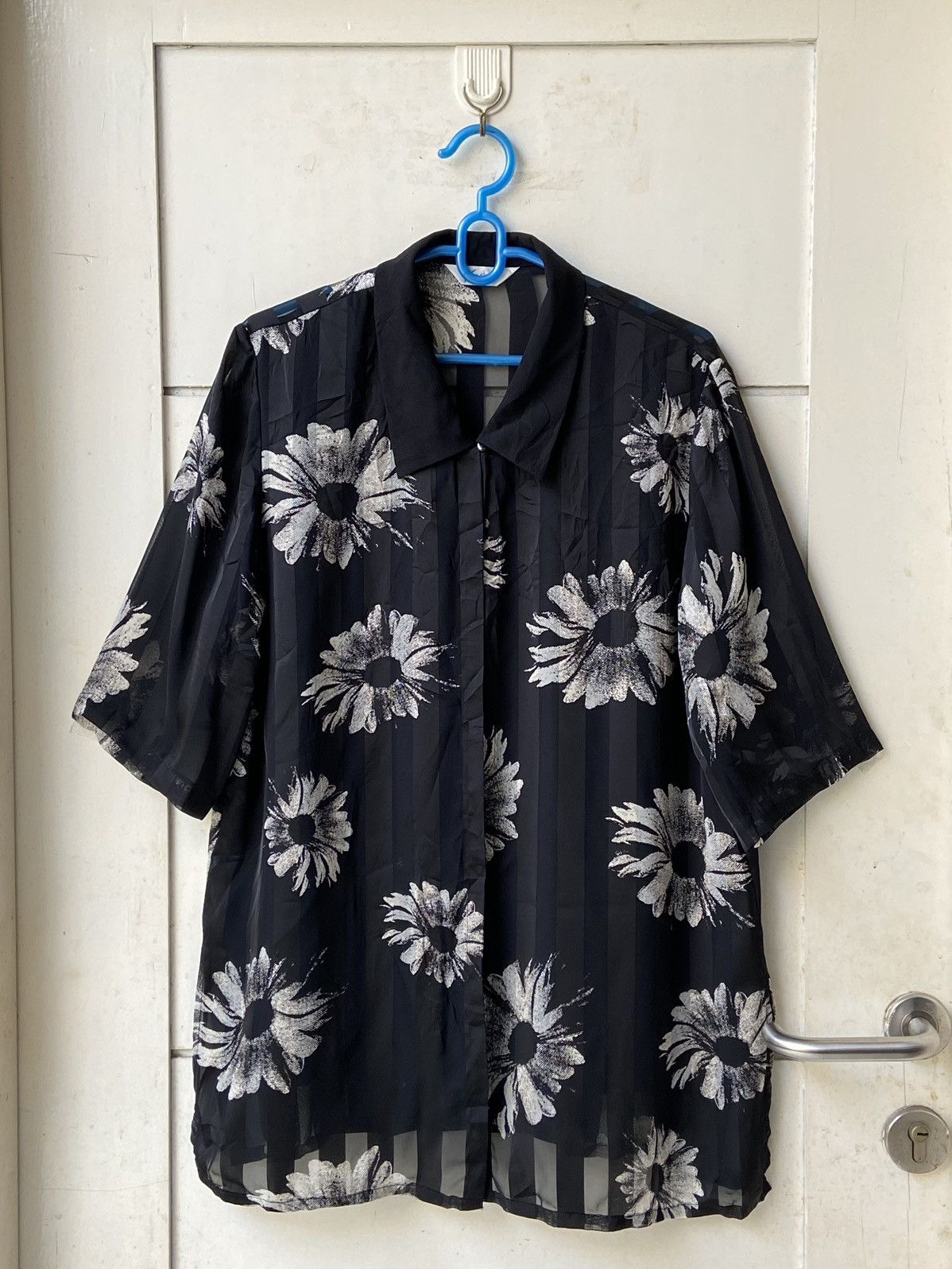 image of The Viridi Anne Viridian Black Patterned Shirt, Men's (Size Medium)