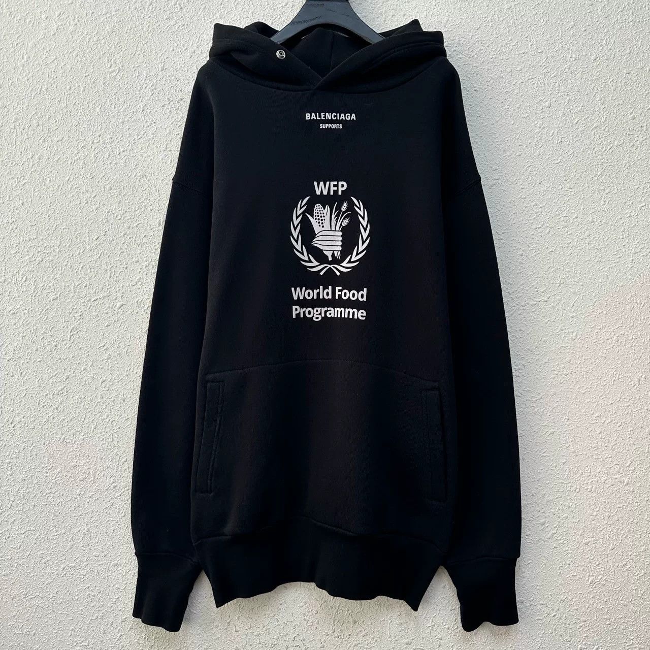 Balenciaga balenciaga wfp hoodie sweatshirt size S Size US S / EU 44-46 / 1 - 1 Thumbnail