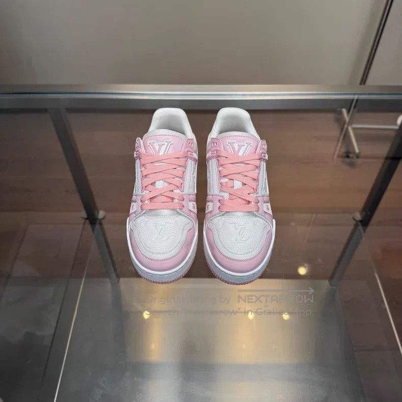 Louis Vuitton Louis Vuitton Trainer 25 New White Powder shoes Size US 4.5 / IT 34.5 - 2 Thumbnail