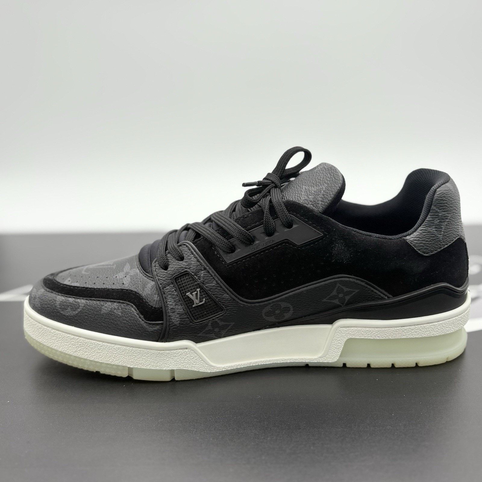Louis Vuitton Louis Vuitton Trainer ' Black Monogram ' | GREAT CONDITION! Size US 9.5 / EU 42-43 - 4 Thumbnail