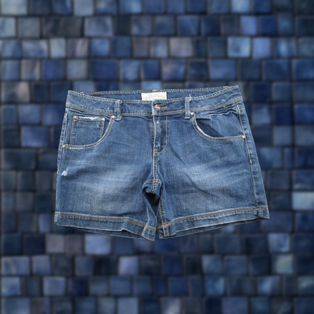 Vintage VINTAGE Maurices Jeans Shorts Women's Regular Waist 5-Pocket Denim Blue Size 12 Medium Summer Spring Boys Womens Size 34" / US 12 / IT 48 - 1 Thumbnail