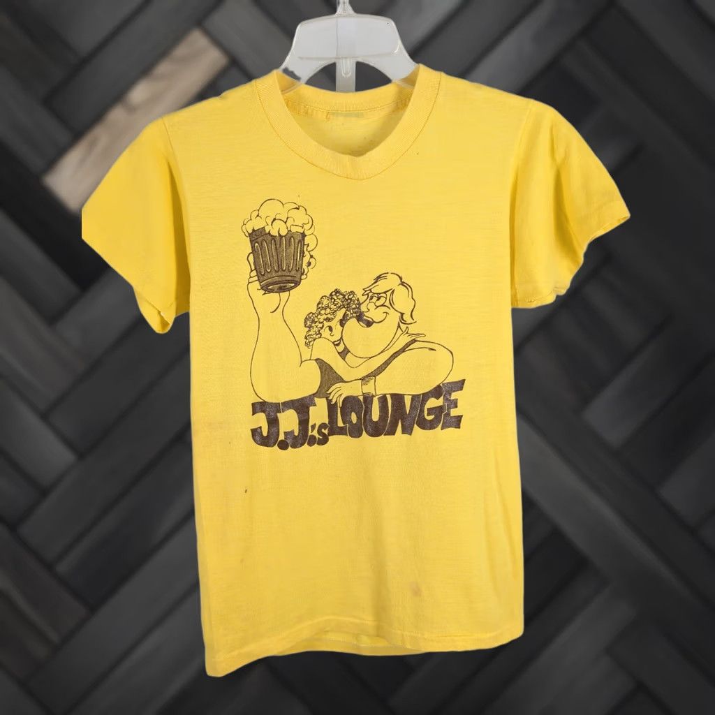 Vintage VINTAGE J.J.s Lounge Dive Bar Cartoon Graphic T-Shirt XS Yellow Unbranded Short Sleeve V-Neck Graphic Tee Mens Size US S / EU 44-46 / 1 - 1 Thumbnail