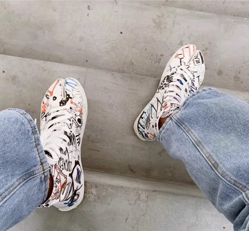 Maison Margiela Maison Margiela Graffiti Tabi Split-Toe Shoes K25 Size US 8 / IT 38 - 6 Thumbnail