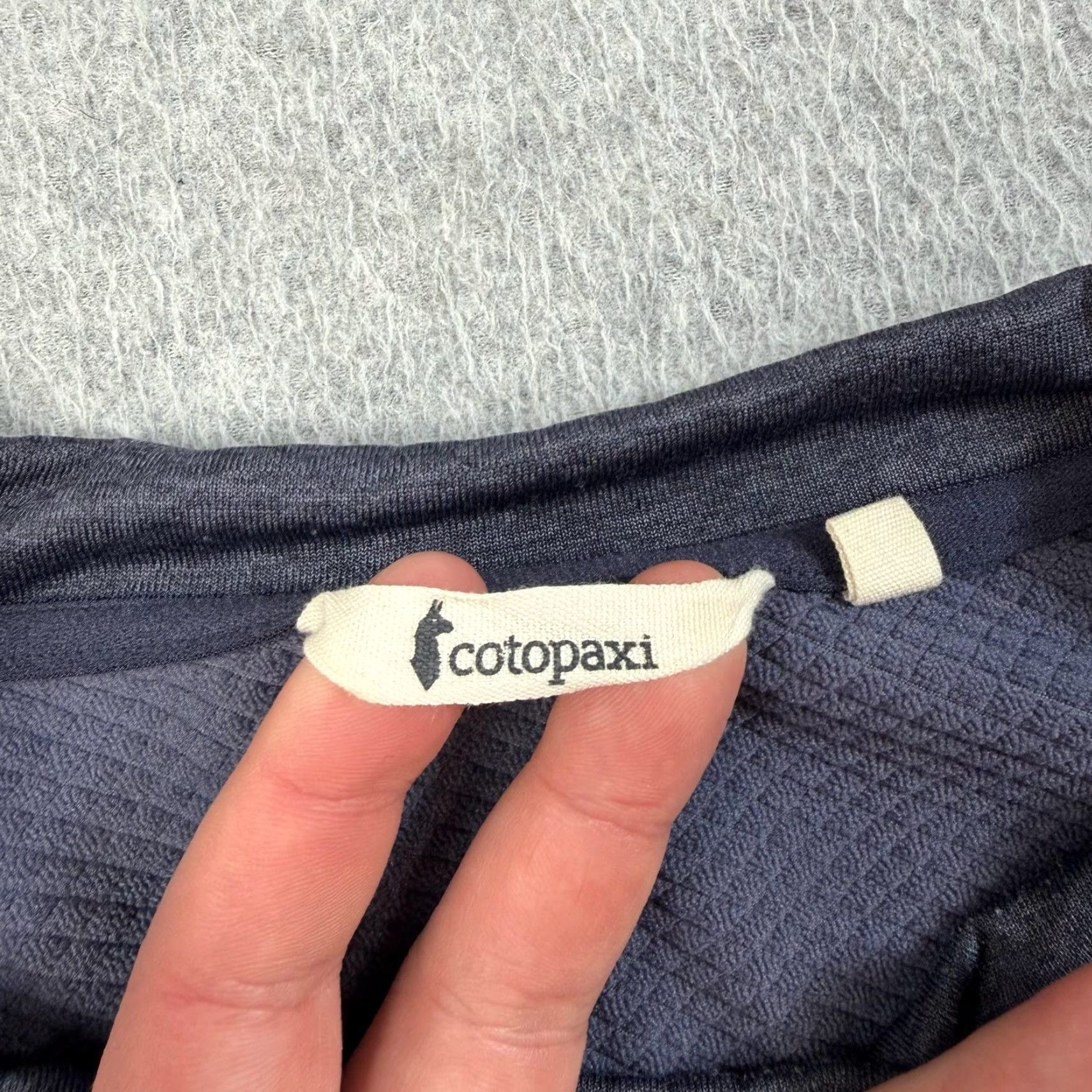 Cotopaxi Cotopaxi Sweatshirt Men XL Gray Striped Lightweight Fleece Crewneck Hiking Layer Size US XL / EU 56 / 4 - 3 Thumbnail
