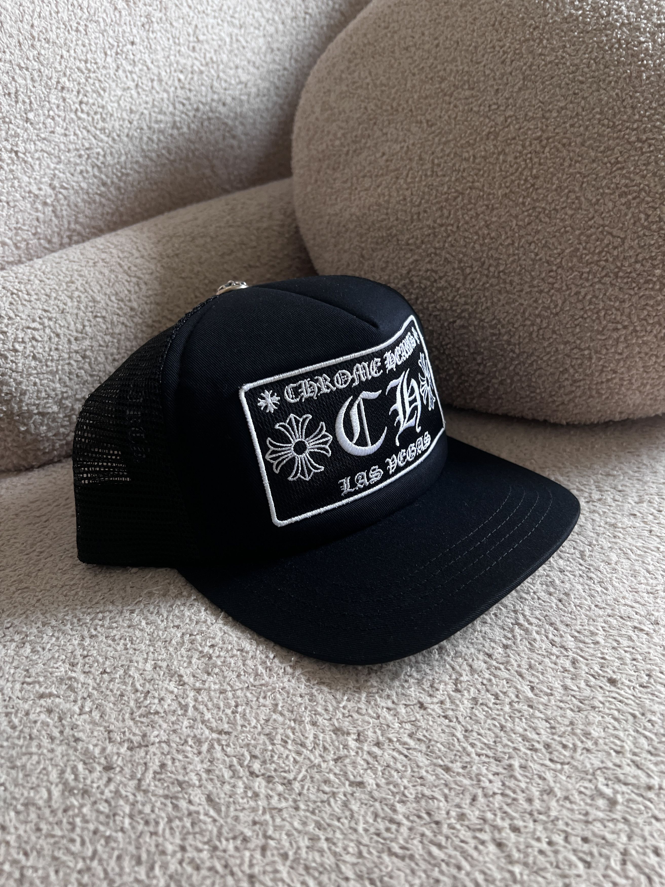 Chrome Hearts CHROME HEARTS CH Las Vegas BlacK Trucker Hat Size ONE SIZE - 2 Thumbnail
