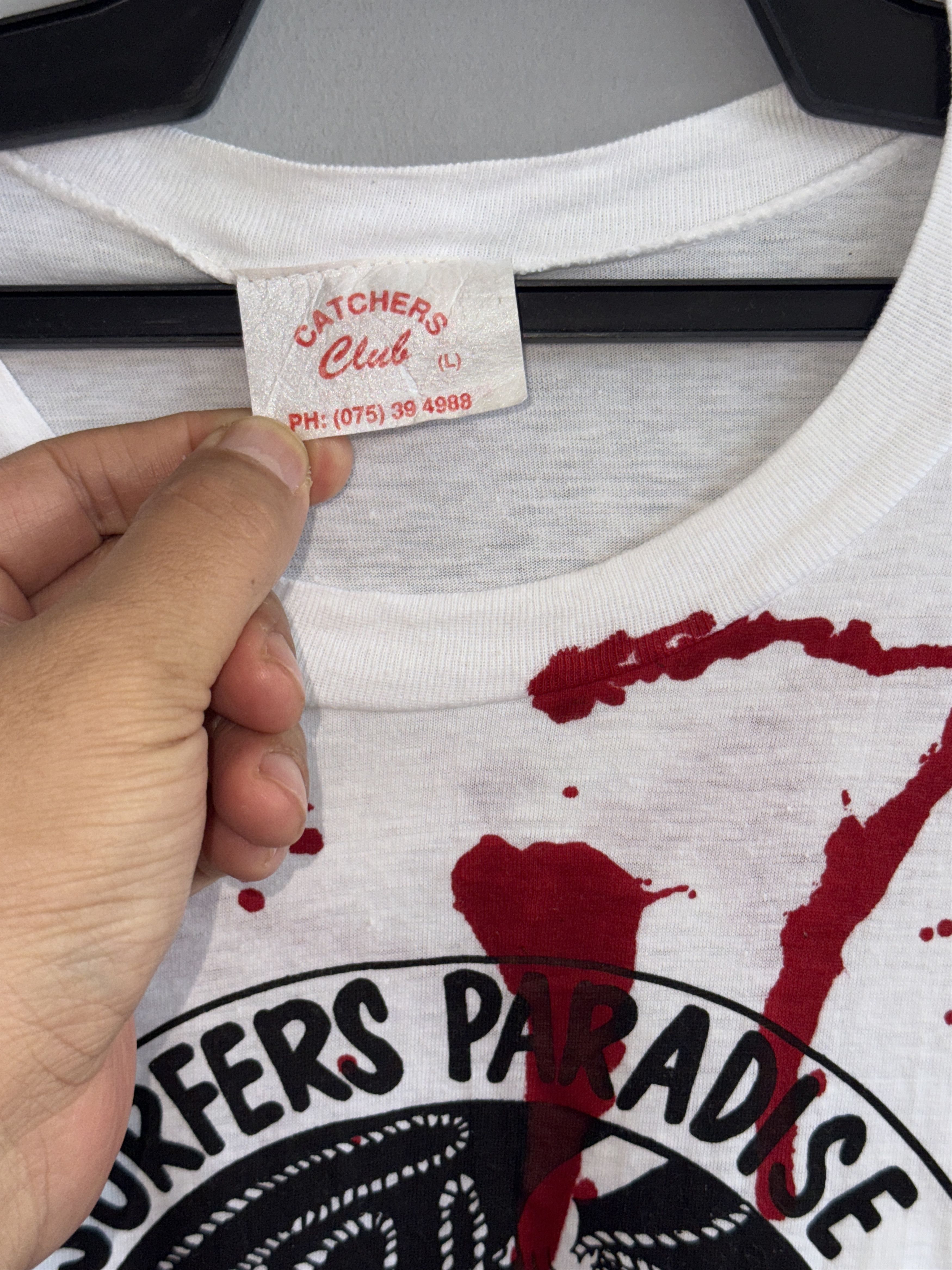 Vintage Vintage Shark Attack Catchers Club Bite T-Shirt Australia Size US L / EU 52-54 / 3 - 5 Thumbnail