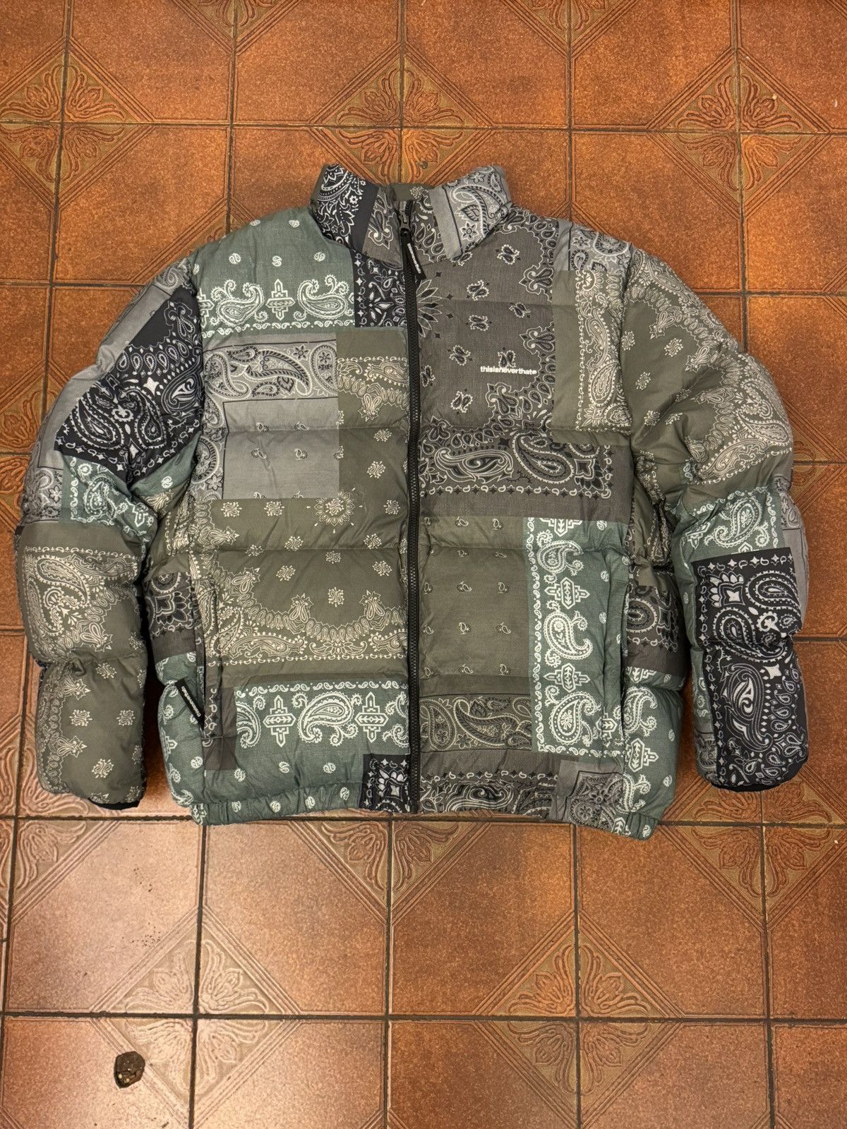 thisisneverthat green bandana print puffer jacket Size US L / EU 52-54 / 3 - 1 Thumbnail
