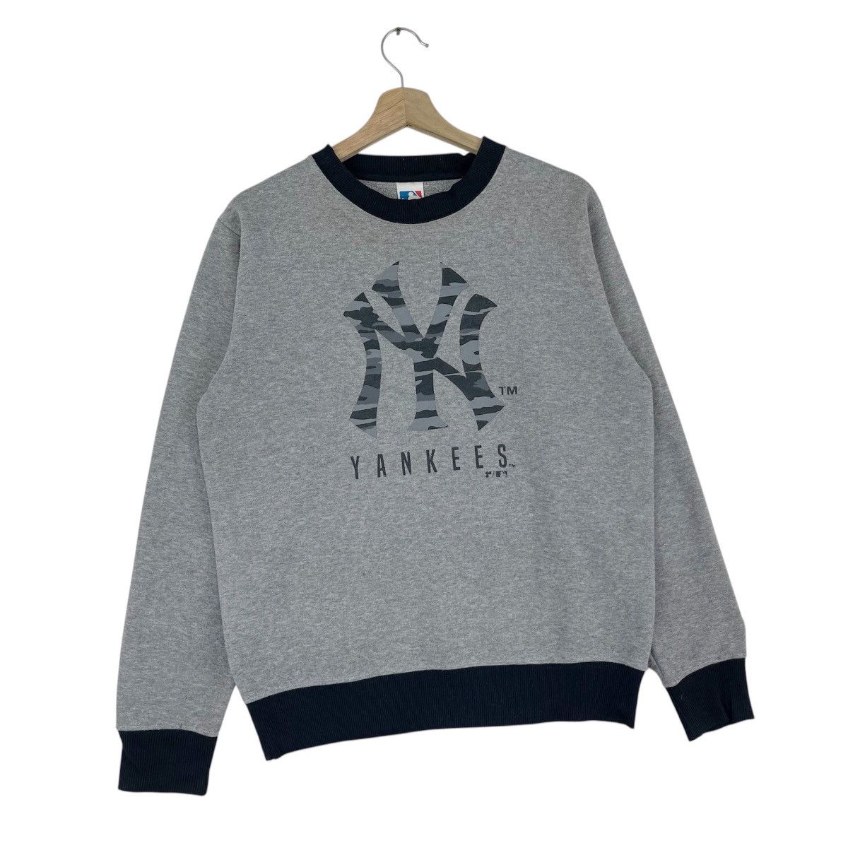 MLB Vintage Y2K New York Yankees Sweatshirt Size US M / EU 48-50 / 2 - 3 Thumbnail