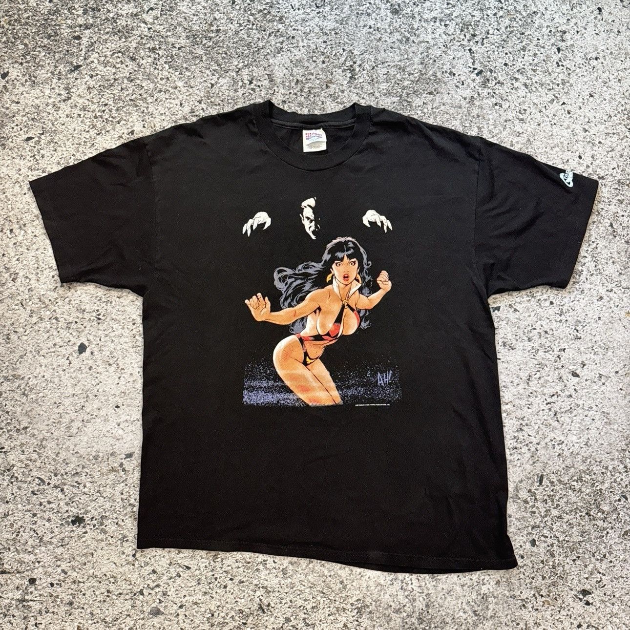 Vintage 90s Vampirella Graphitti Comics Tee Shirt ERD Grunge Skater Size US XL / EU 56 / 4 - 1 Thumbnail
