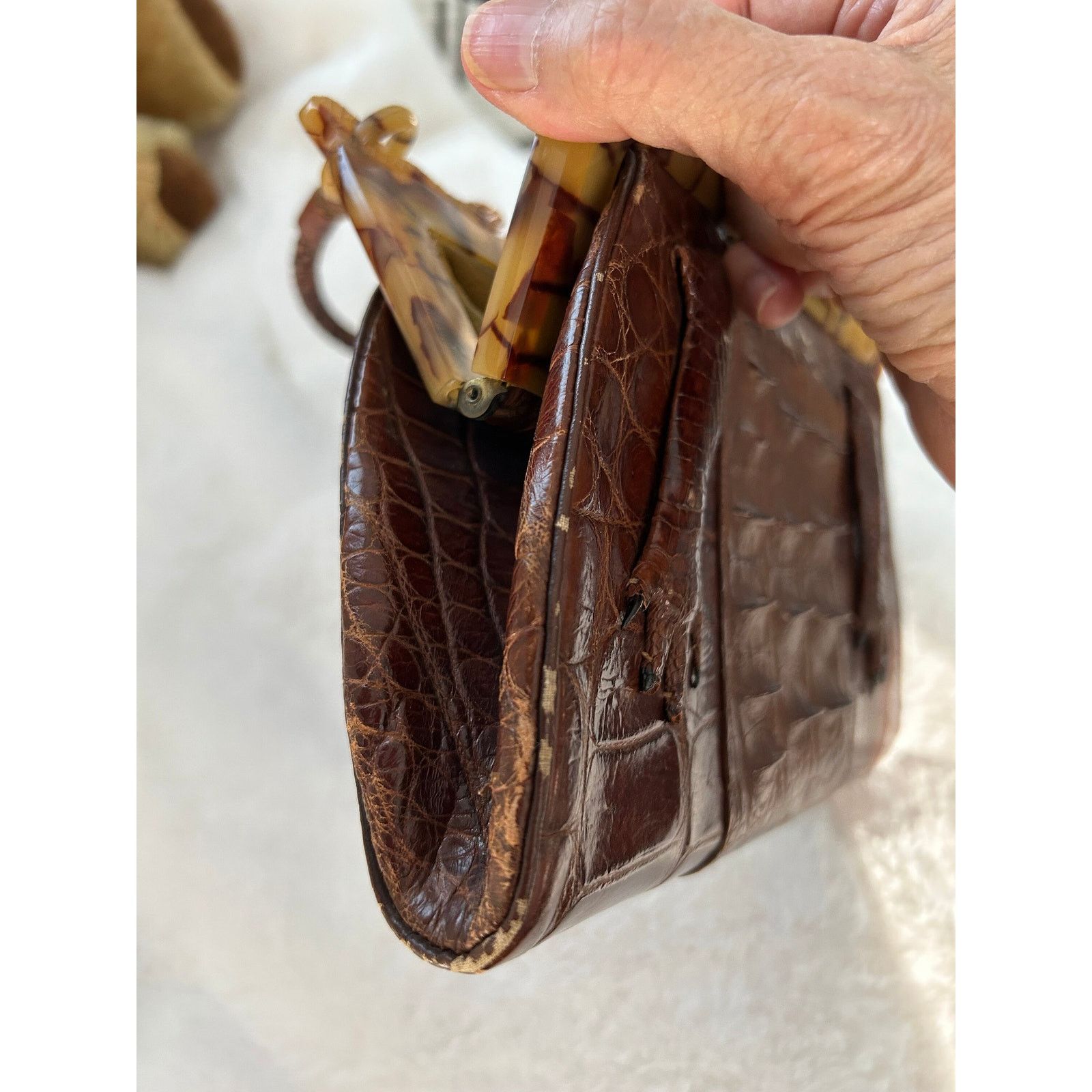 Vintage Vintage butterscotch bakelite frame Alligator hornback purse Size ONE SIZE - 7 Thumbnail